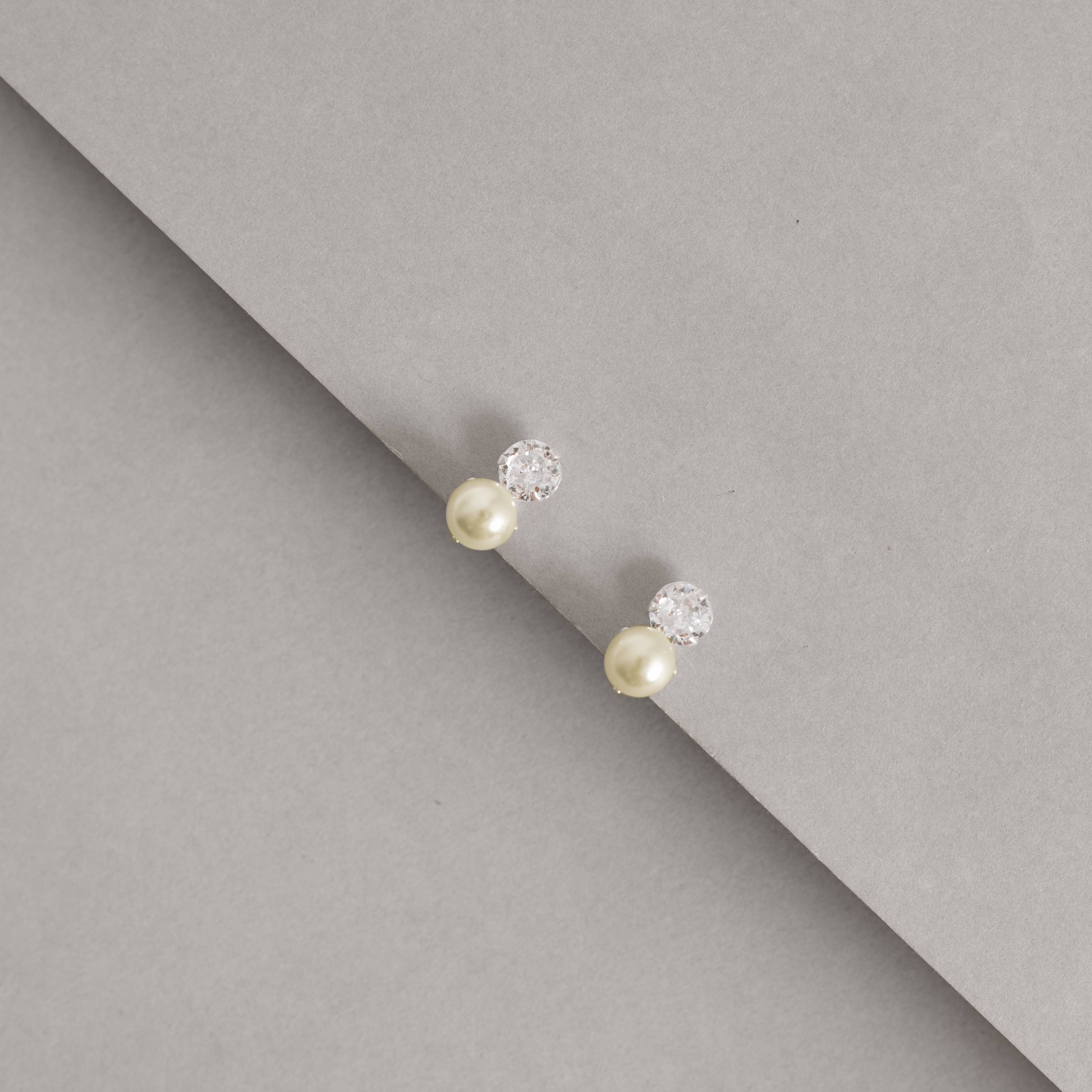 Brinco zircônia e pérola 13mm