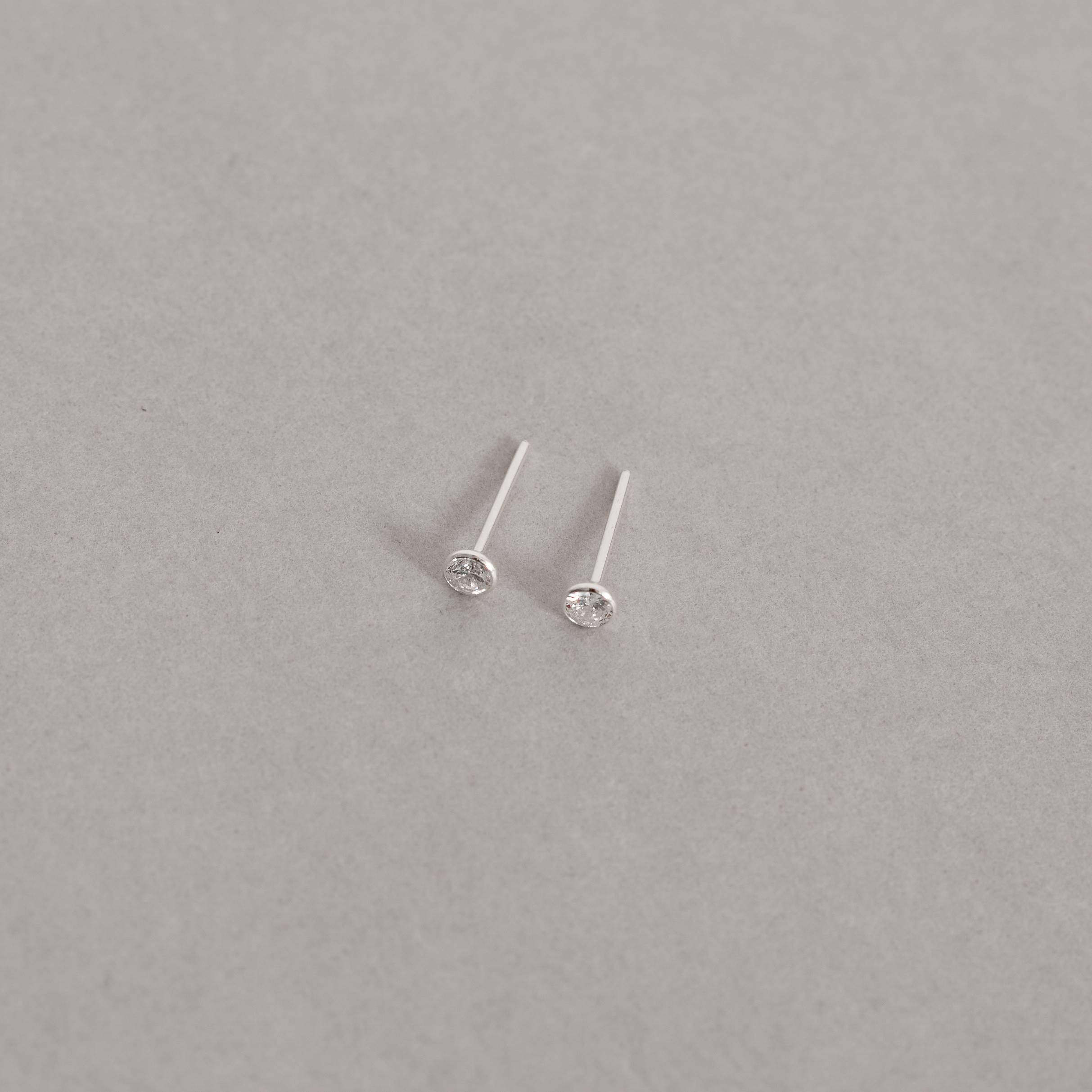 Imagem Secundária Brinco zircônia redonda cristal embutida 3mm