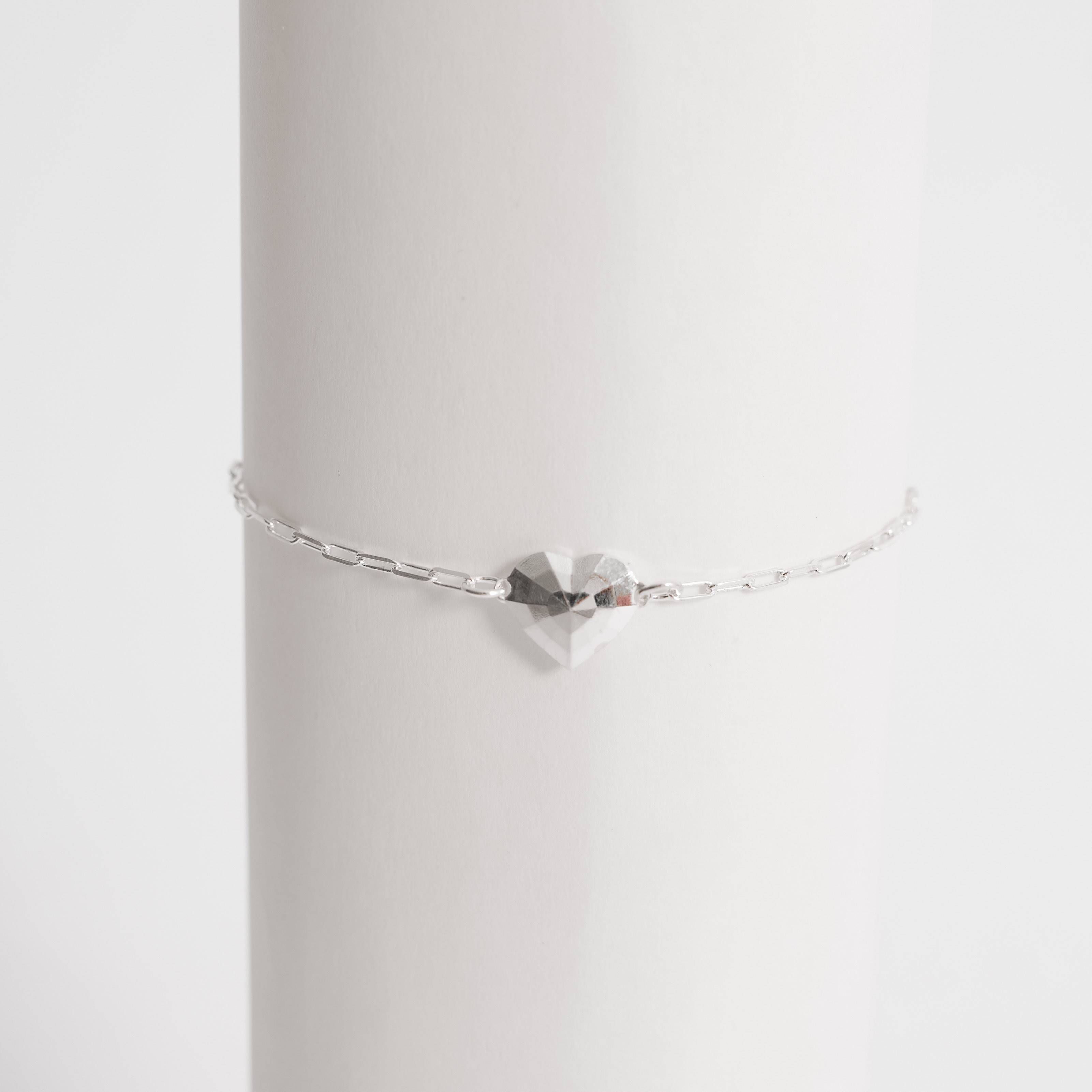 Imagem Secundária Pulseira entremeio coração facetado 10mm corrente cartier