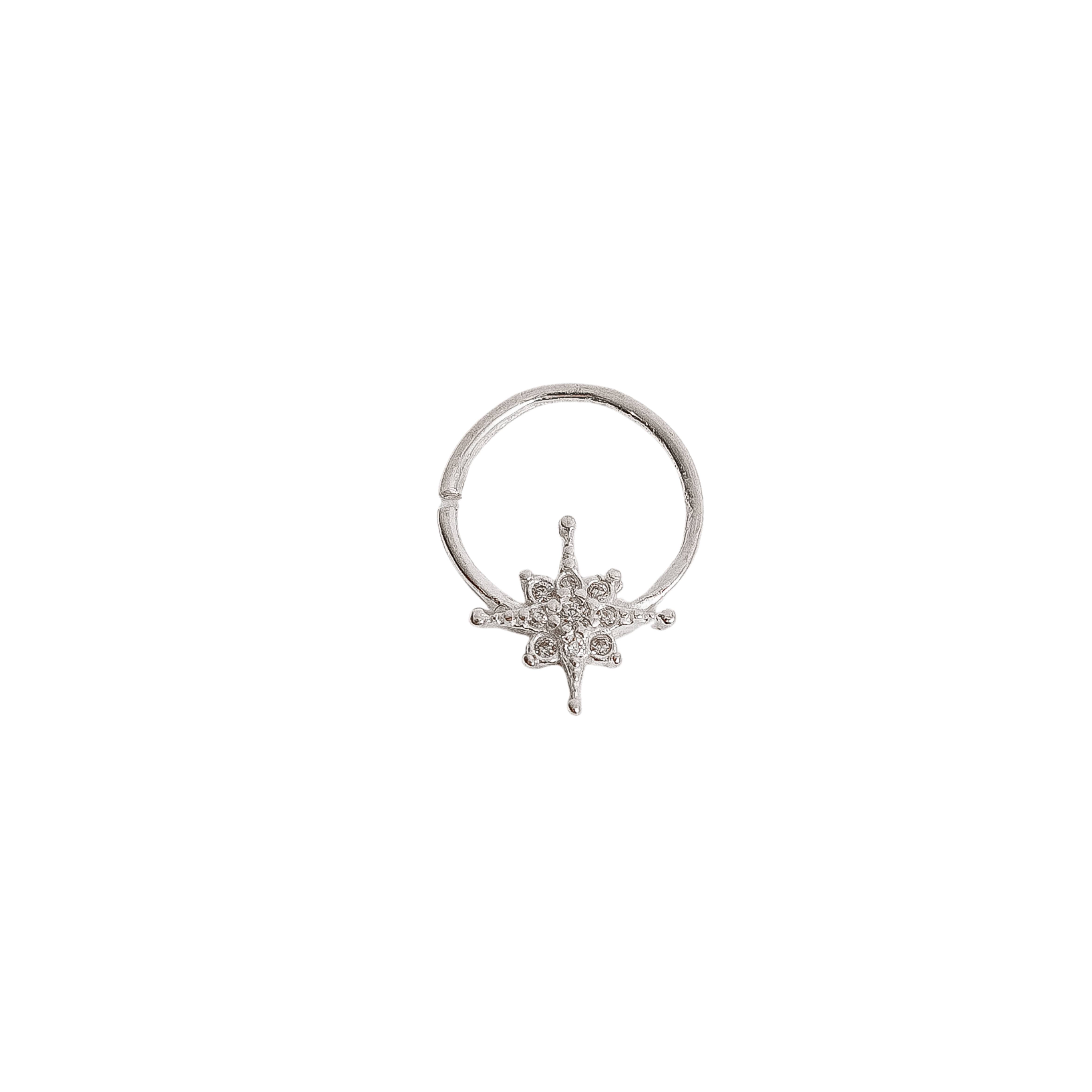 Piercing argola com detalhe estrela 8 pontas cravejada 11mm