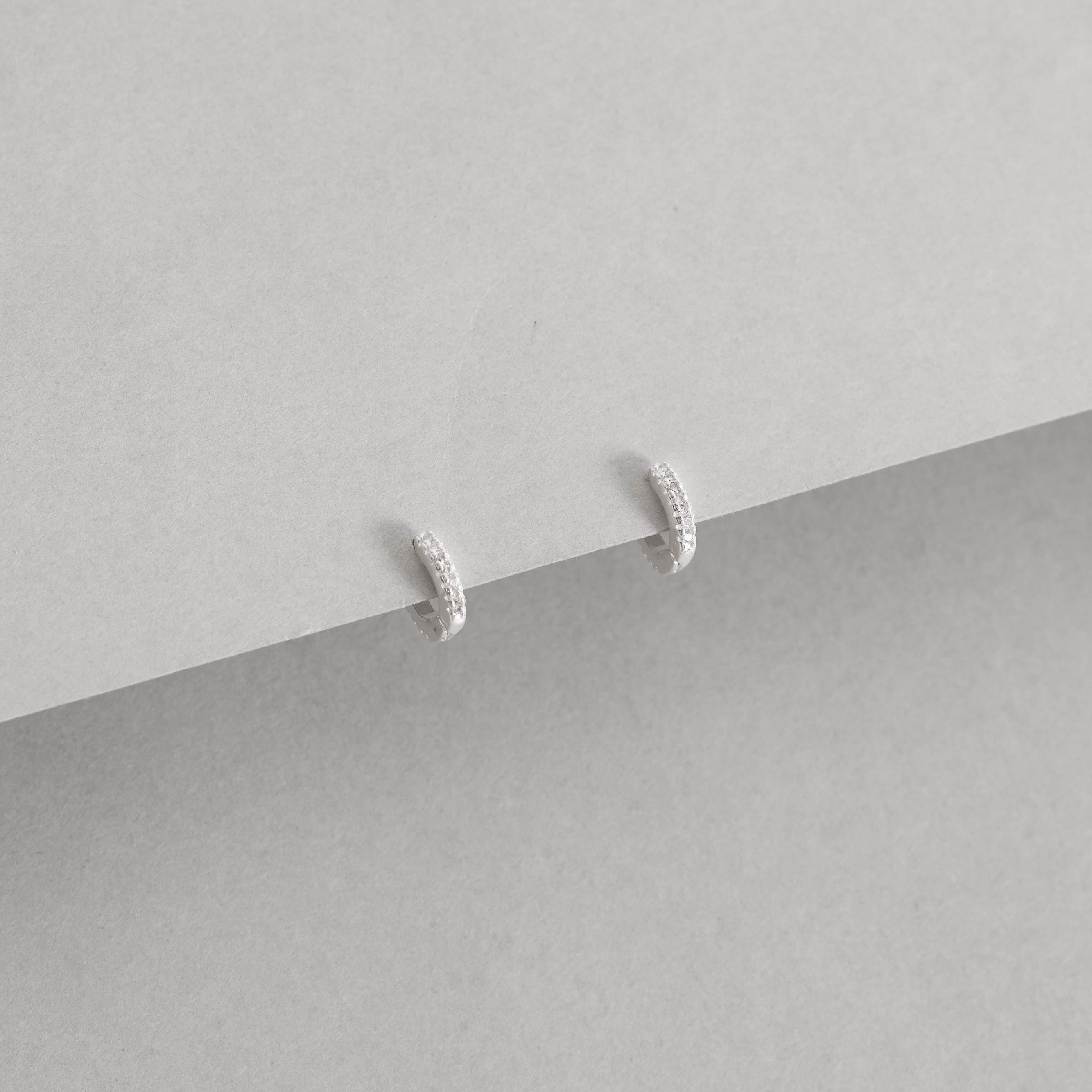 Imagem Argola click cravejada frente e verso 9mm