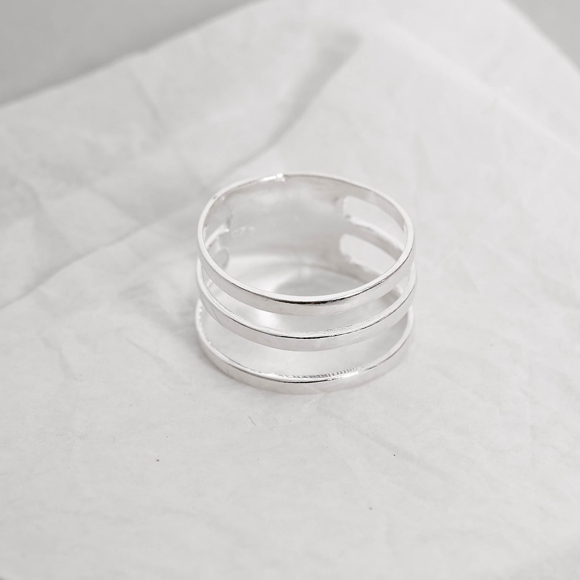 Imagem Secundária Anel largo 3 fios lisos