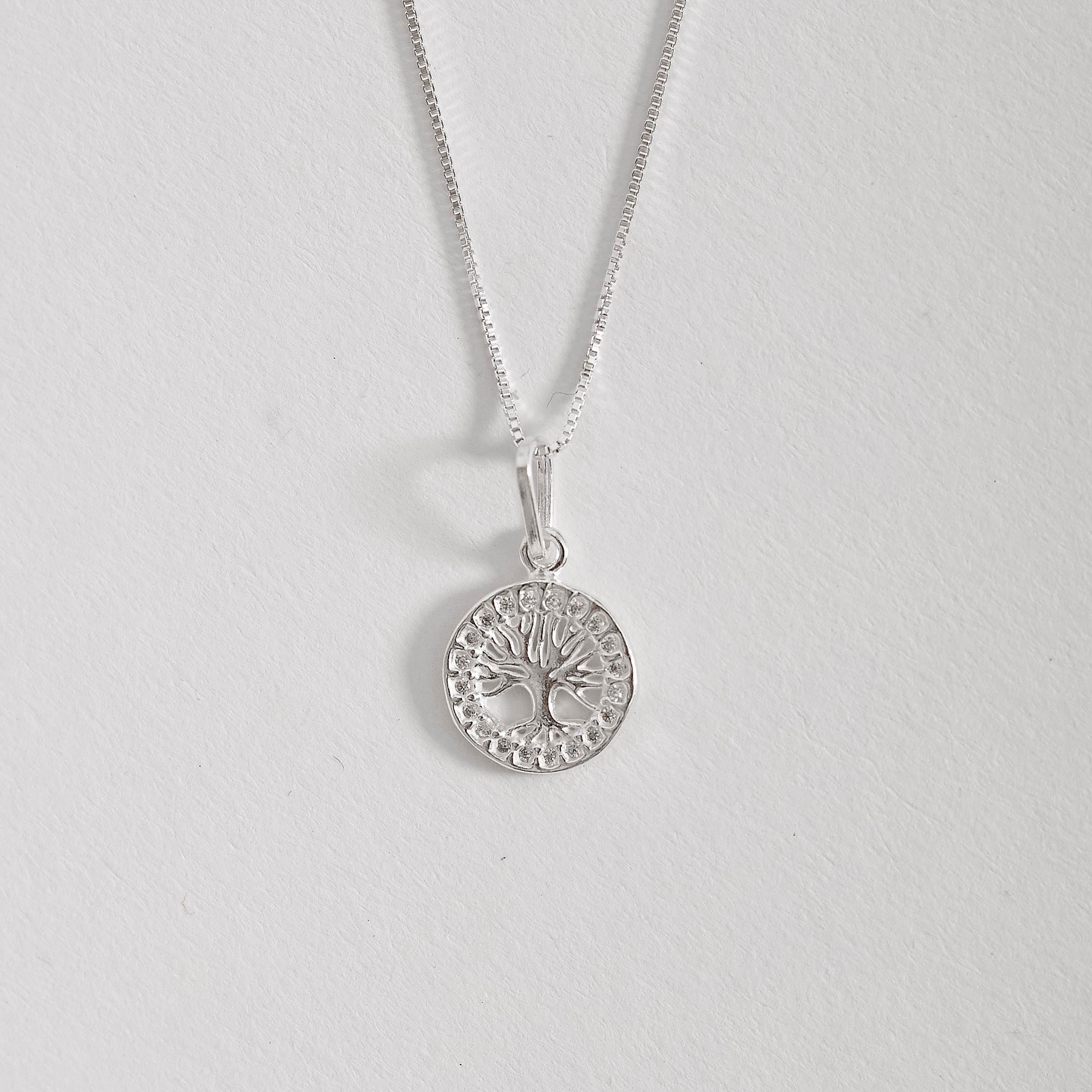 Imagem Secundária Colar pingente medalha vazada árvore da vida cravejada 12mm 45cm