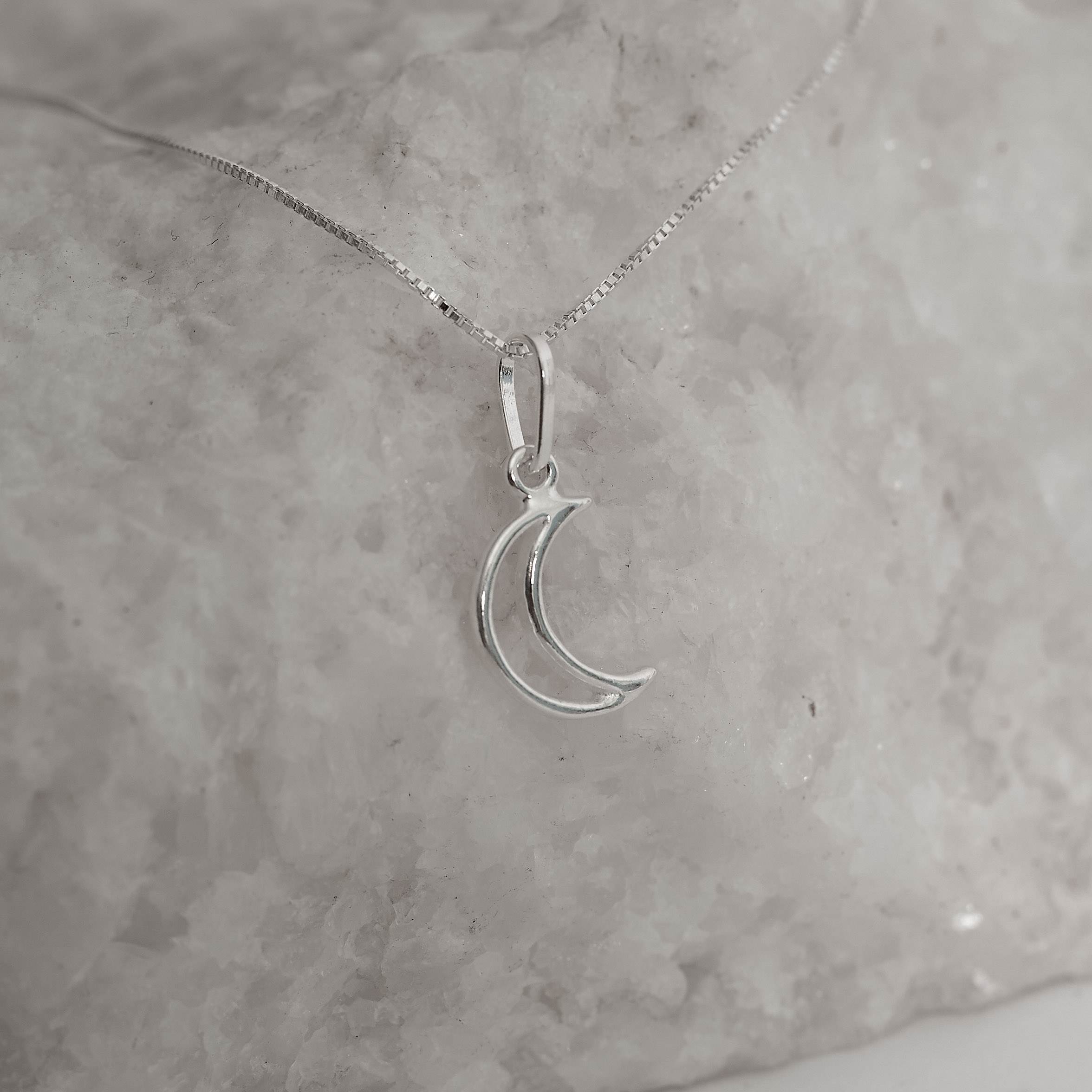 Imagem Secundária Colar pingente lua vazada 11mm 40cm