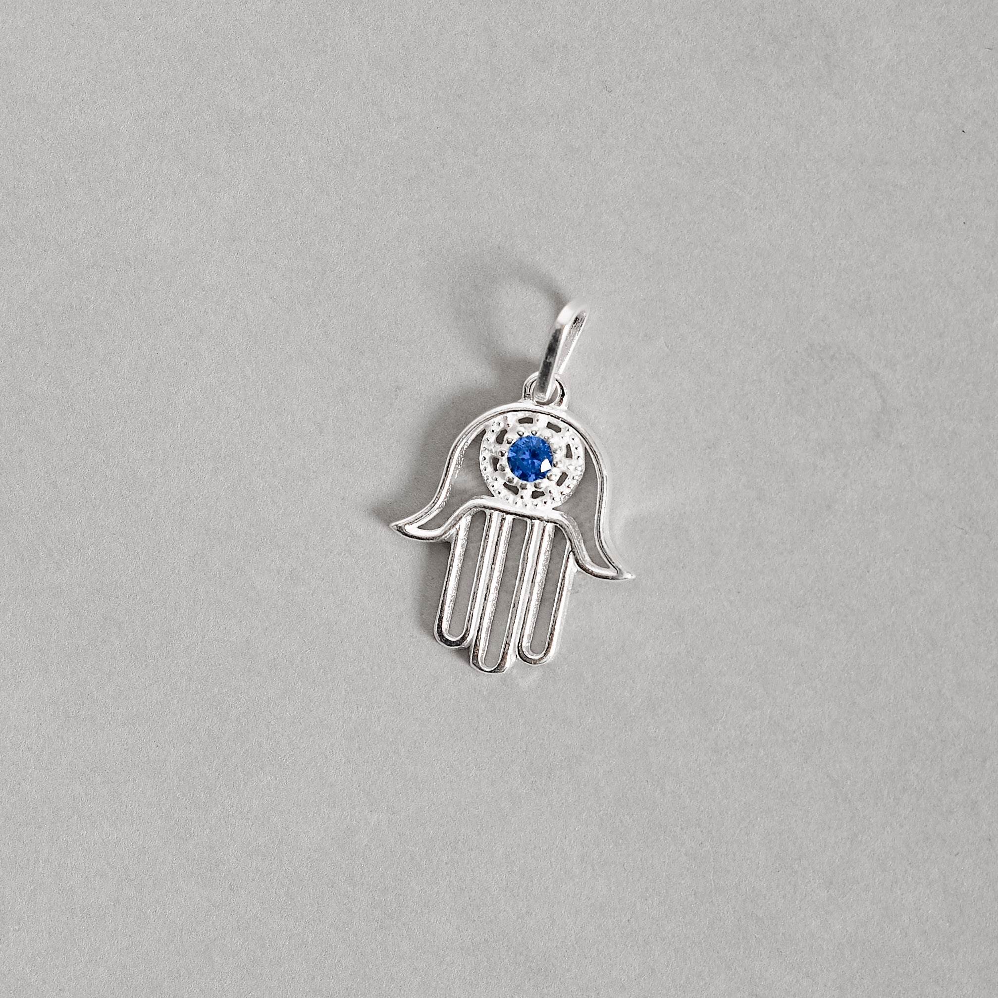 Pingente mão com zircônia 18mm