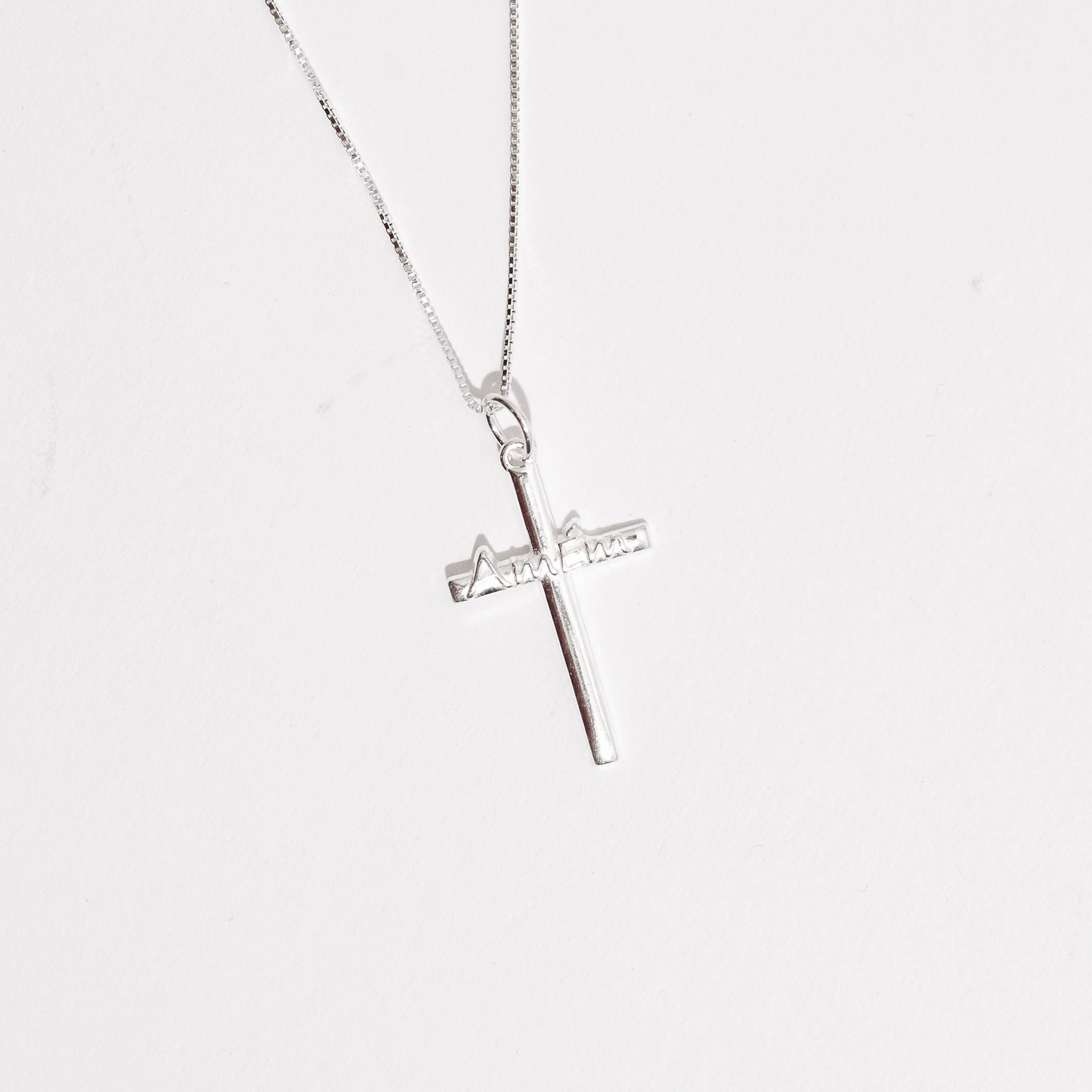 Imagem Colar pingente cruz escrito Amém 26mm 45cm