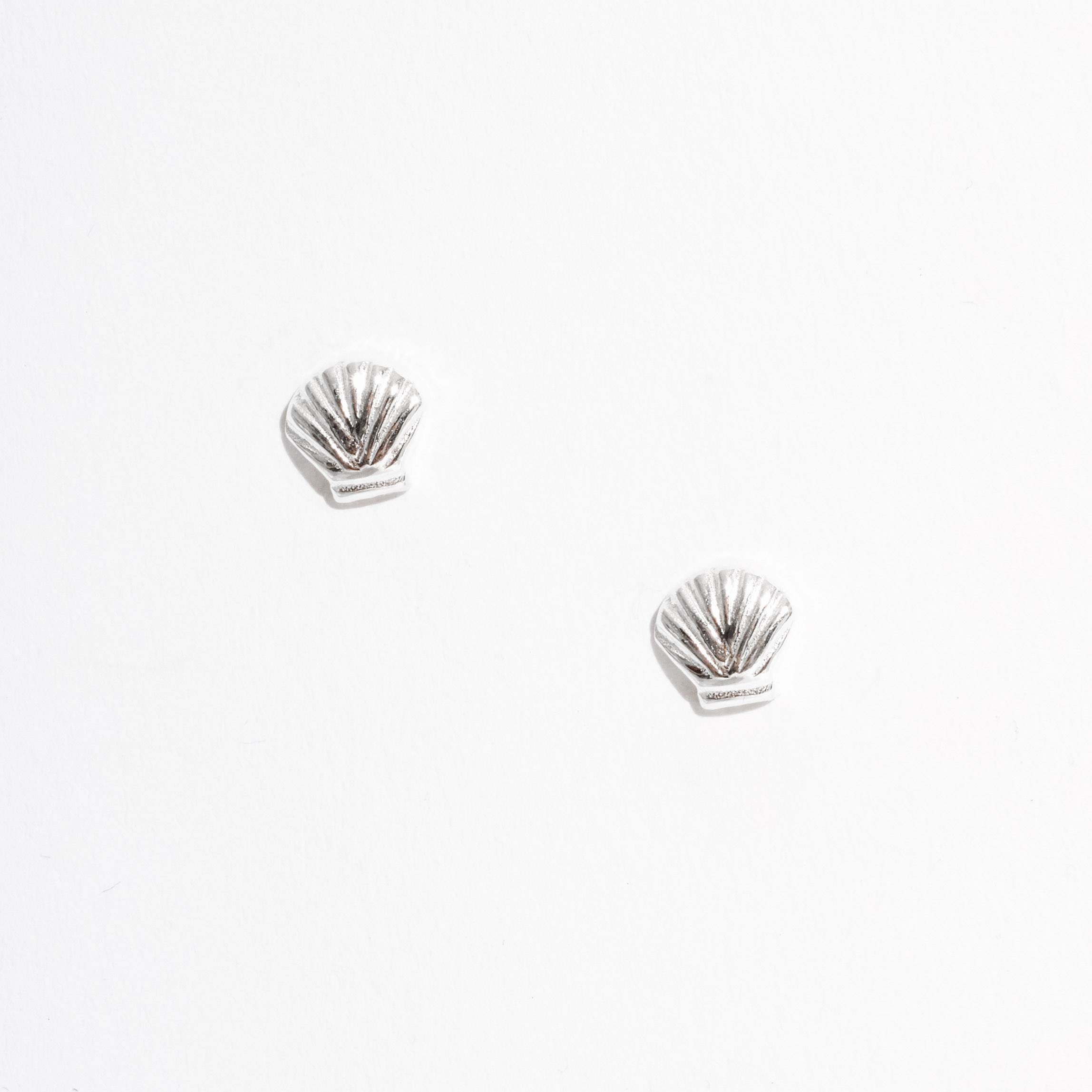 Imagem Brinco concha desenhada 7mm