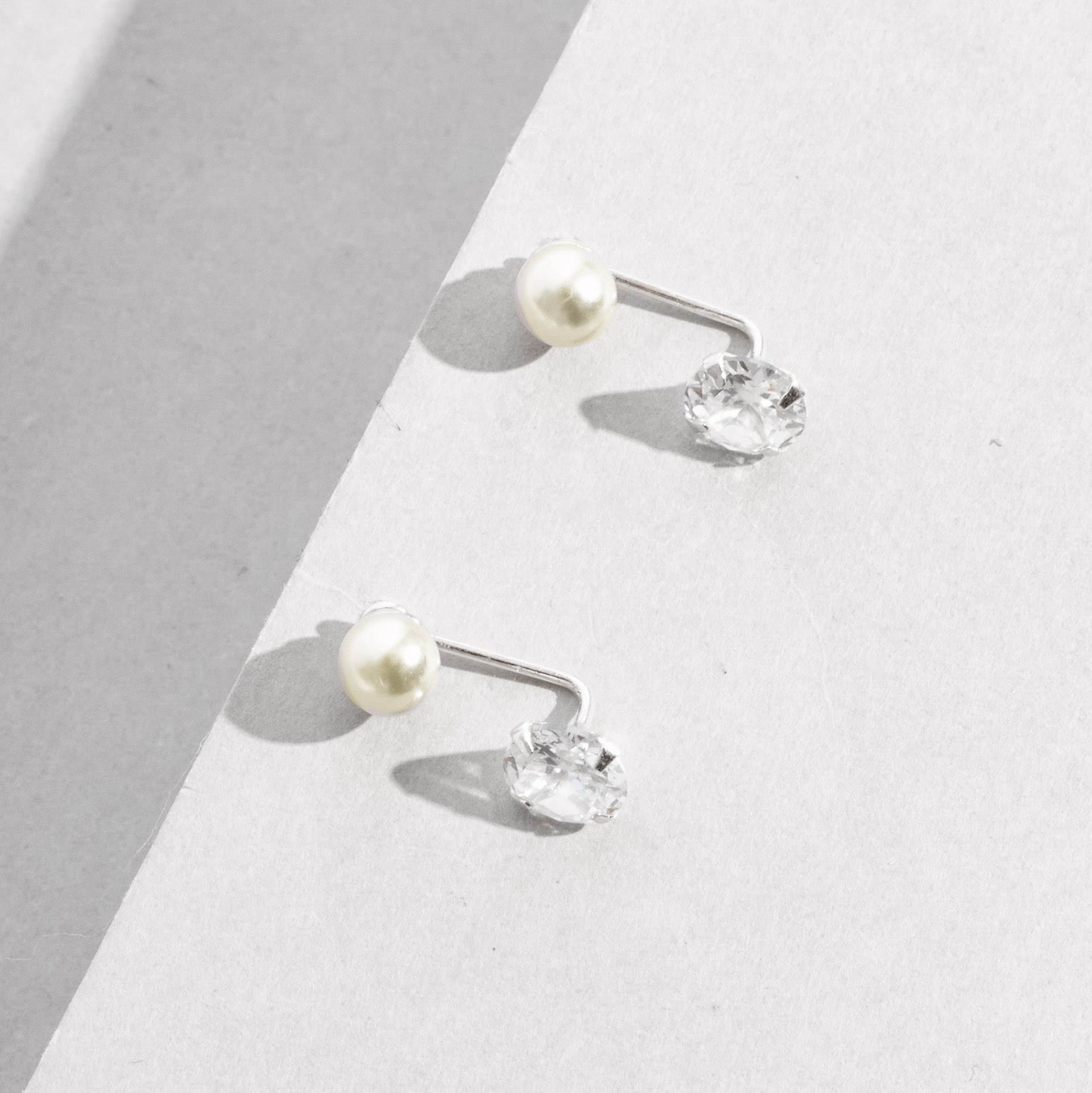 Imagem Brinco pérola 5mm e zircônia 6mm