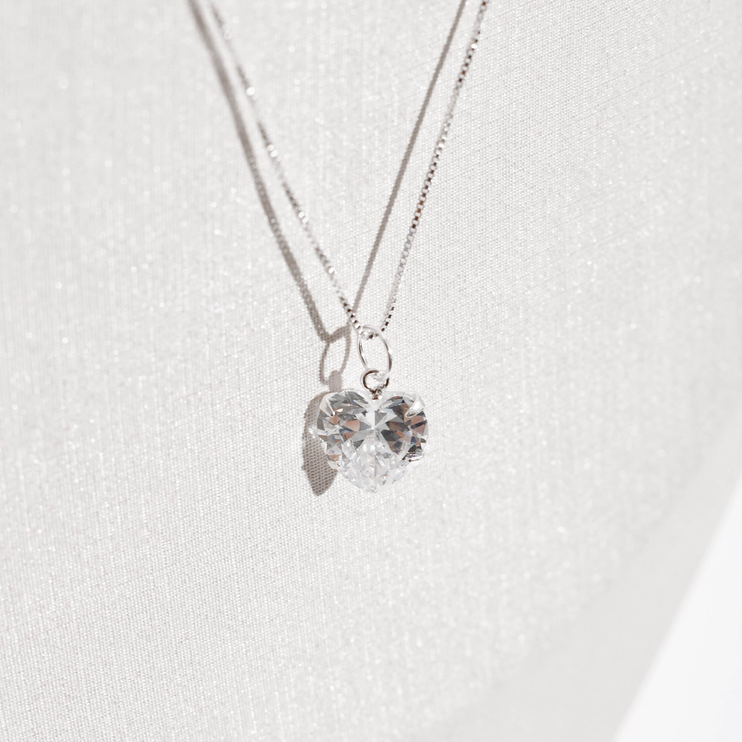 Imagem Colar pingente zircônia coração 10mm 45cm