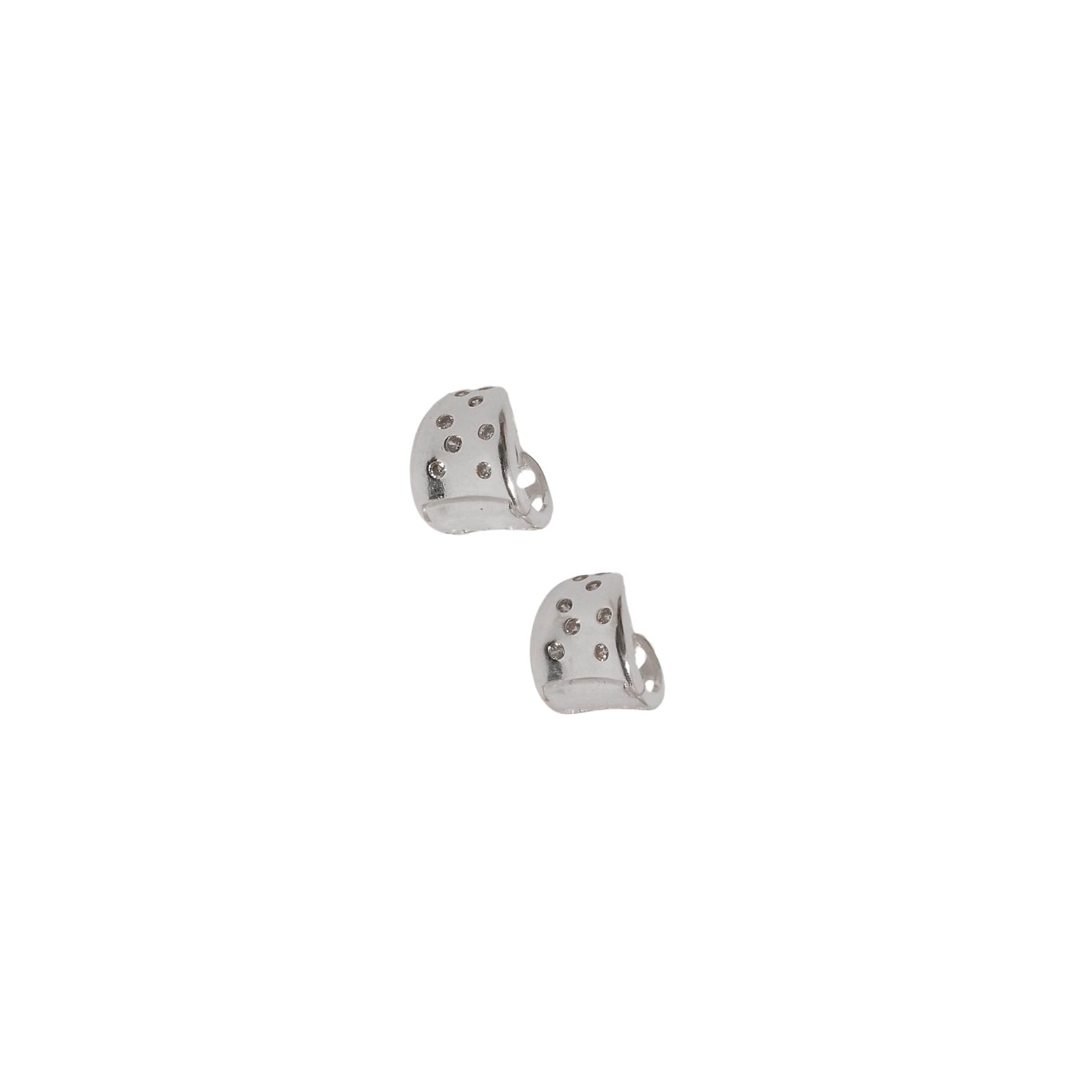 Imagem Argola click larga com zircônias 10mm detalhe corações vazados