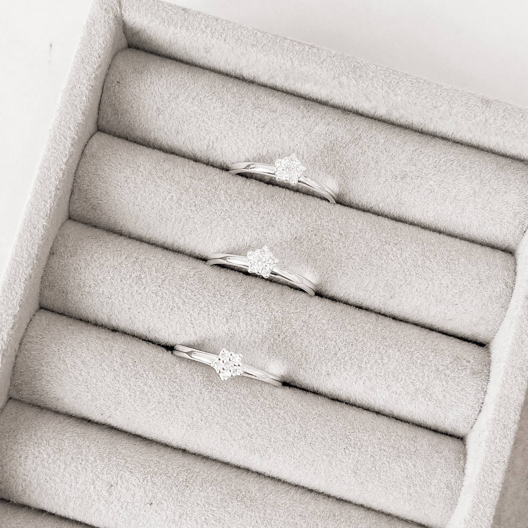 Imagem Anel estrela cravejada