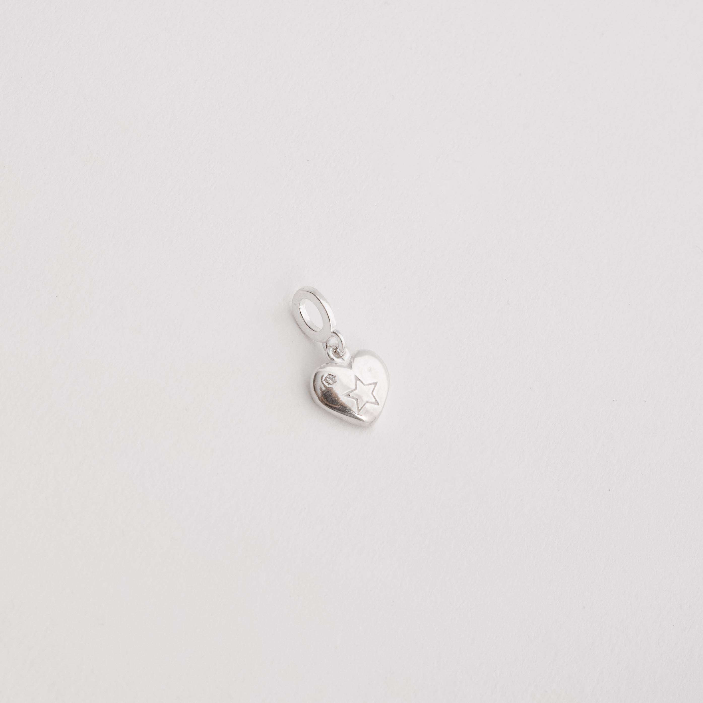 Pingente coração desenho estrela 9mm