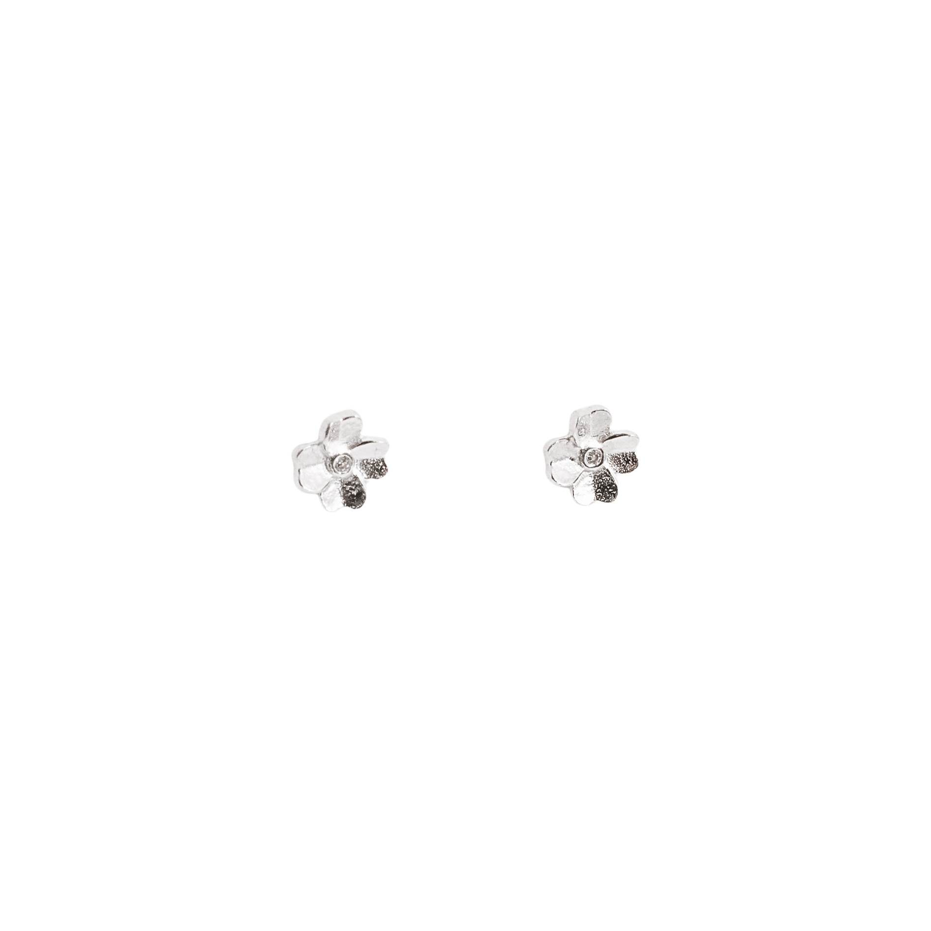 Brinco trevo detalhe cravejado 10mm