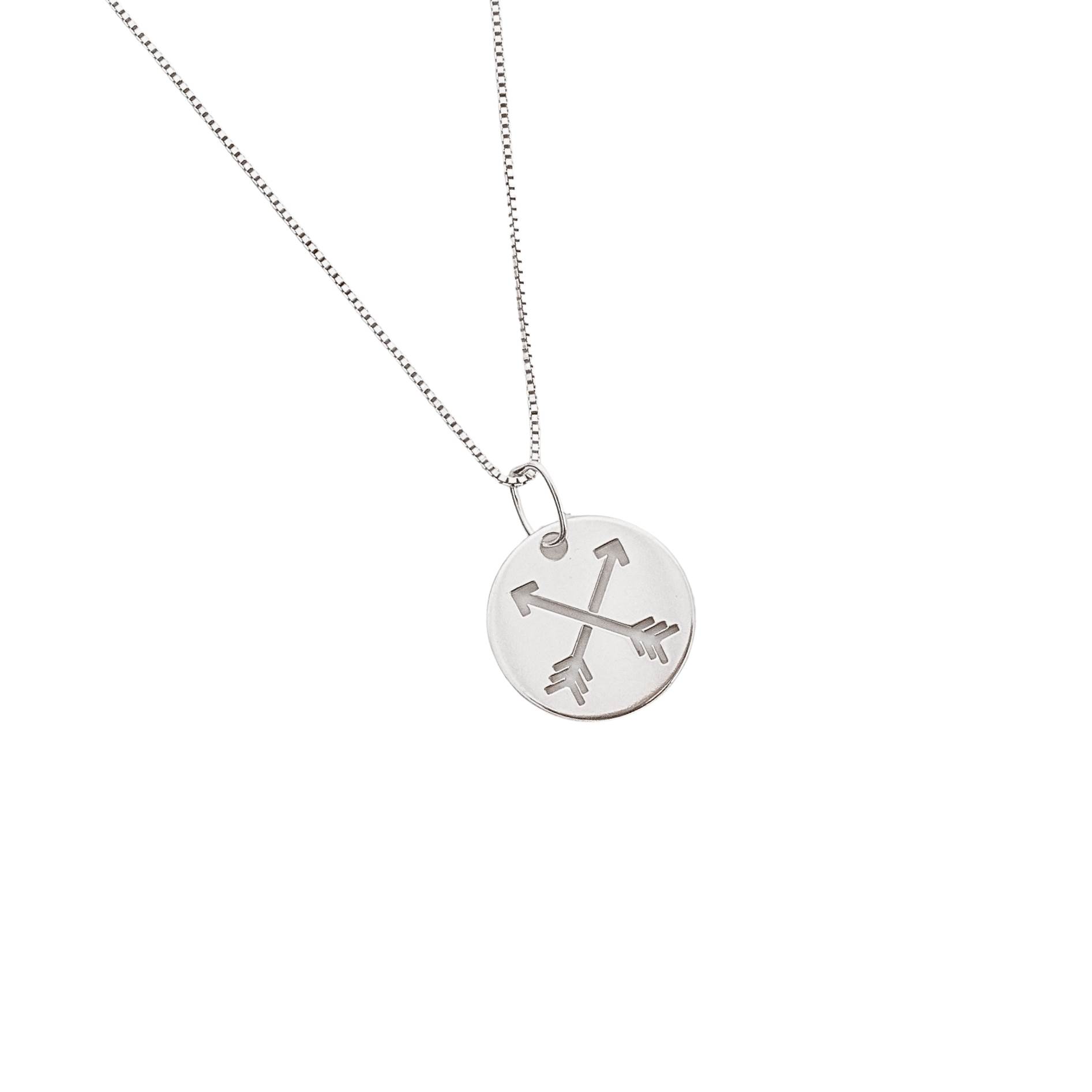 Colar pingente medalha flechas 40cm