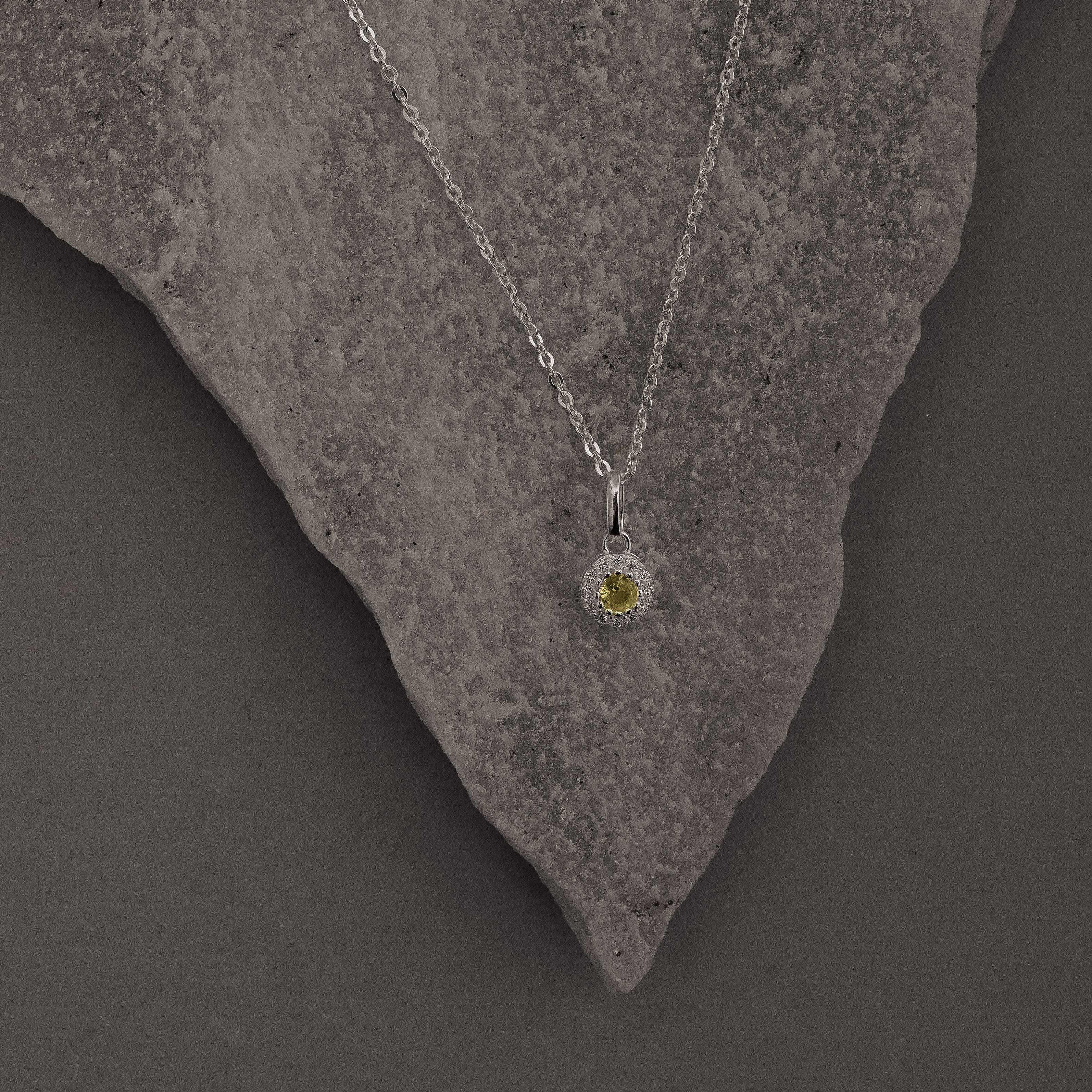 Imagem Secundária Colar pingente zircônia amarela com cravejado 6mm caixa alta corrente cadeadinho 40cm