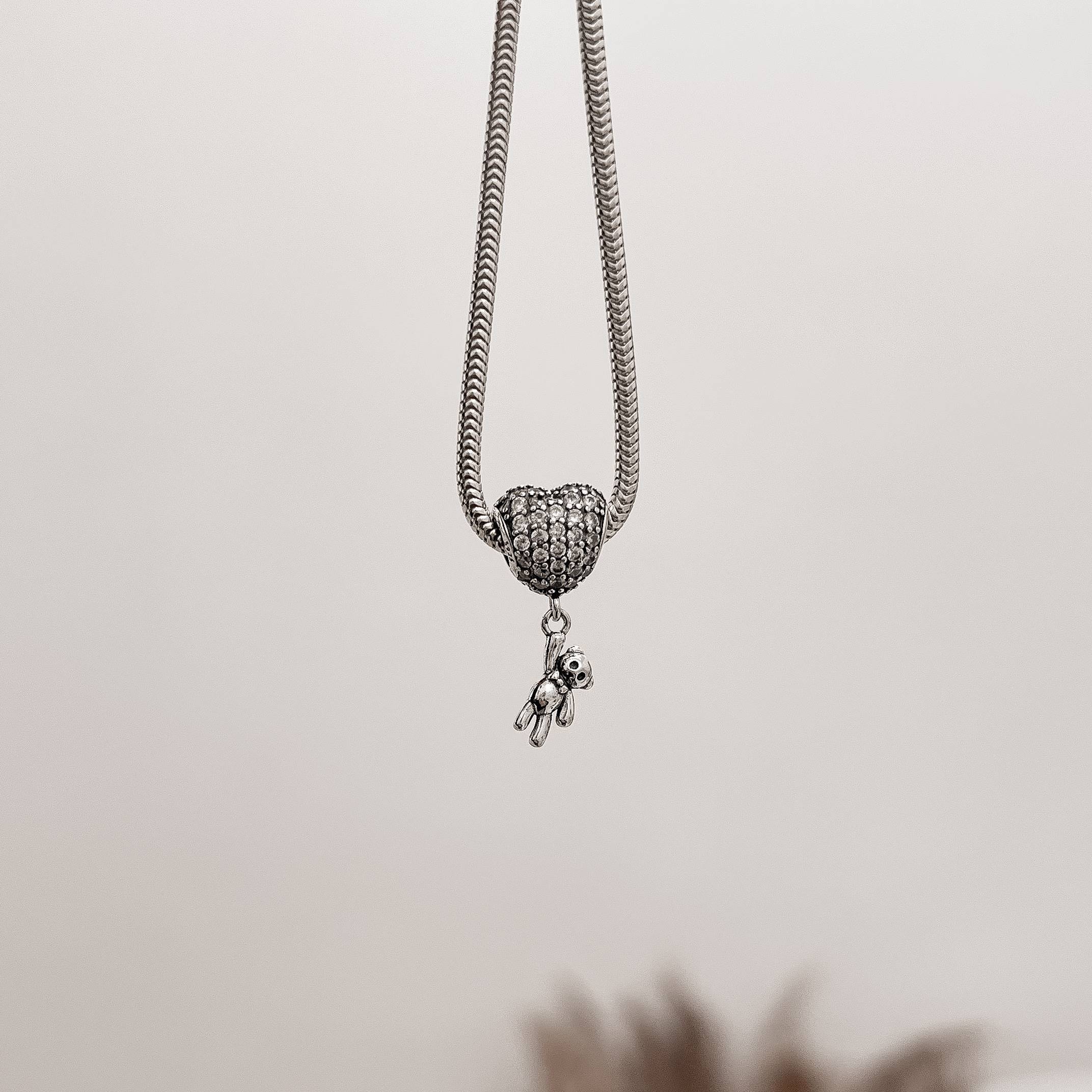 Berloque separador balão coração cravejado 11mm pingente urso envelhecido