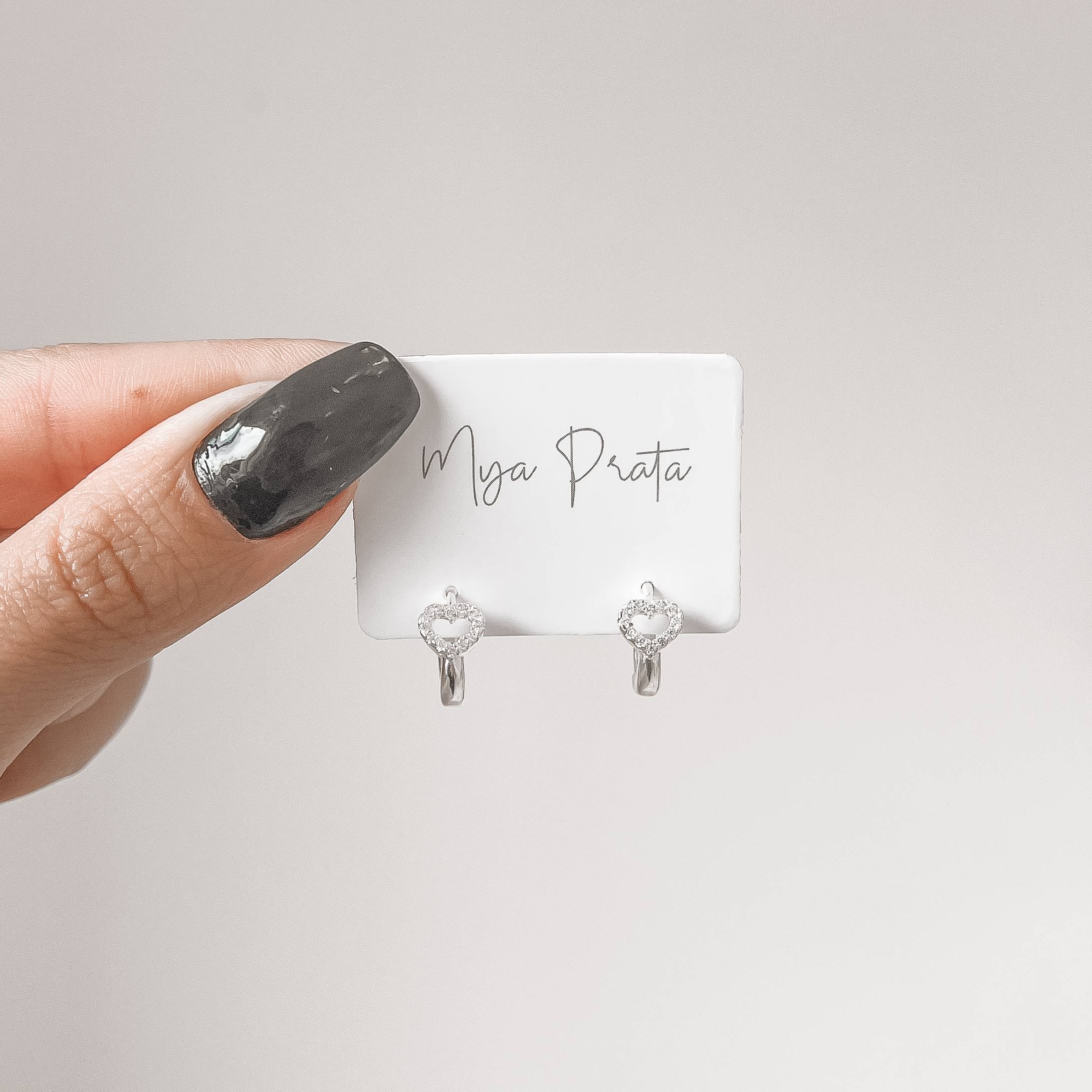 Imagem Secundária Argola click 12mm detalhe coração vazado cravejado