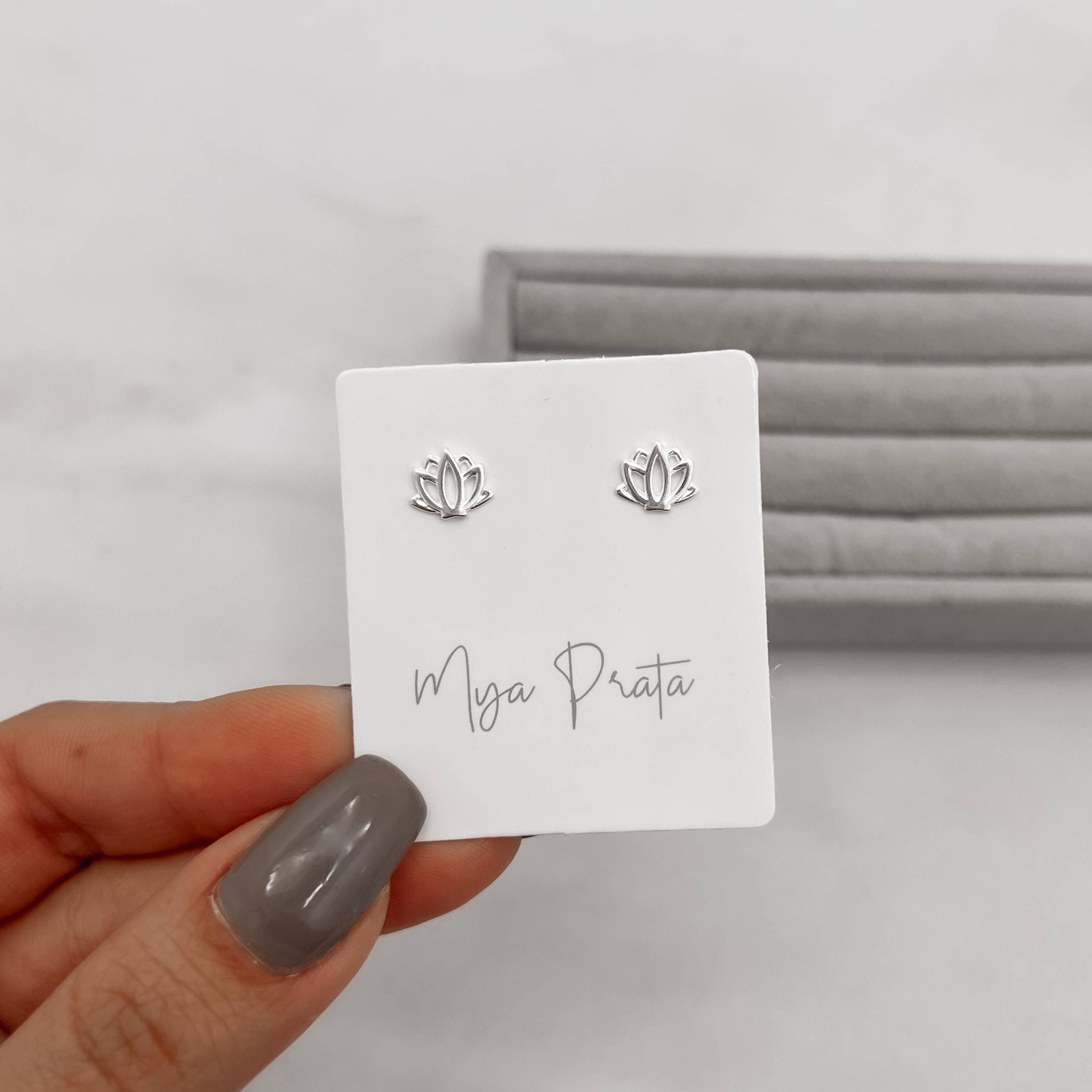 Imagem Secundária Brinco flor de lótus 8mm