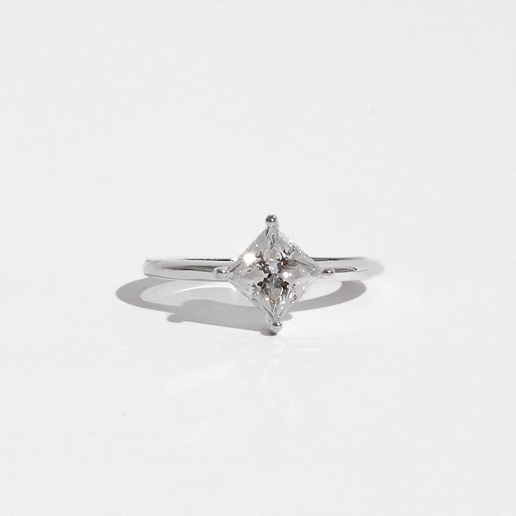 Imagem Anel solitário moissanite losango cristal 6x6mm
