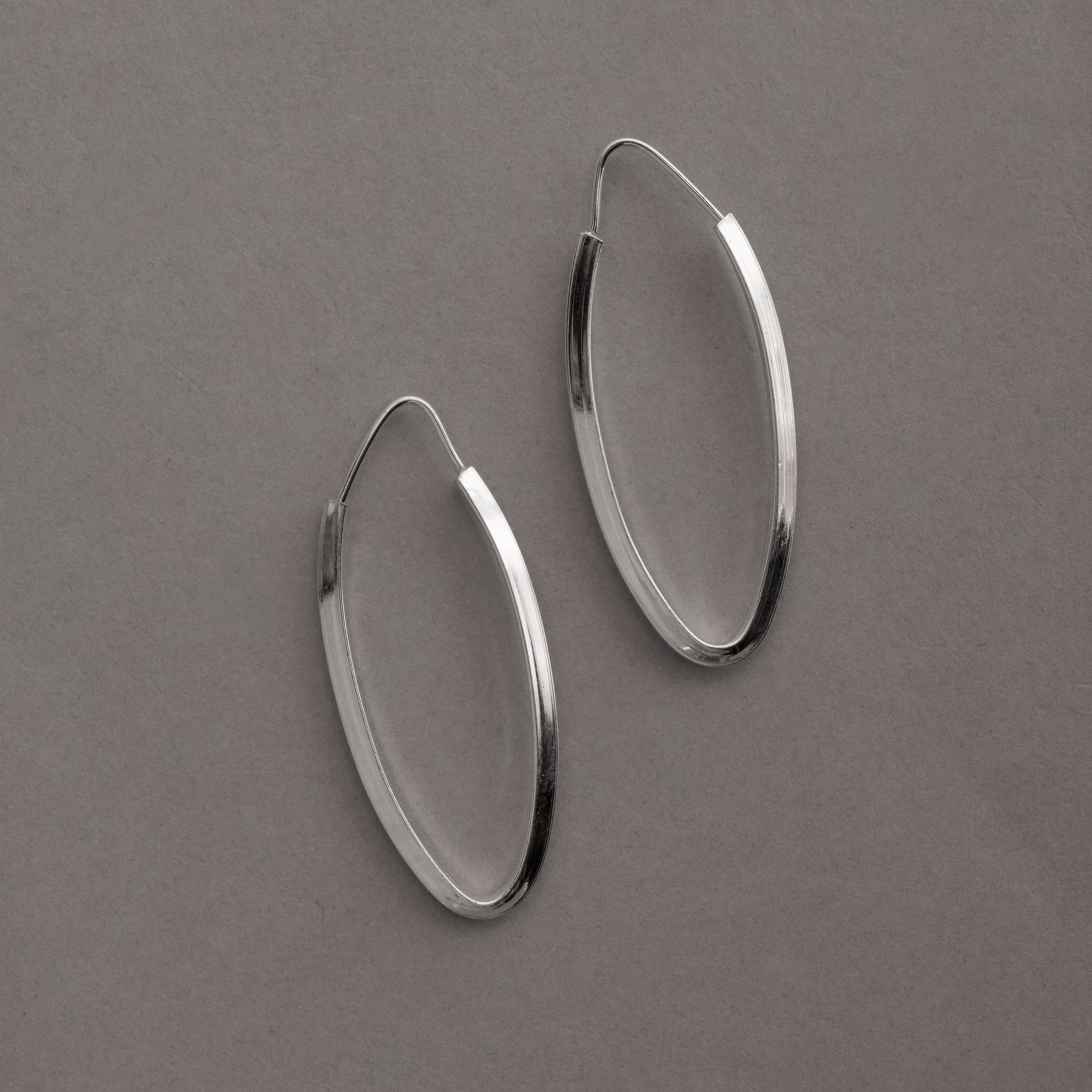 Imagem Secundária Argola oval 37x13mm fio triângulo