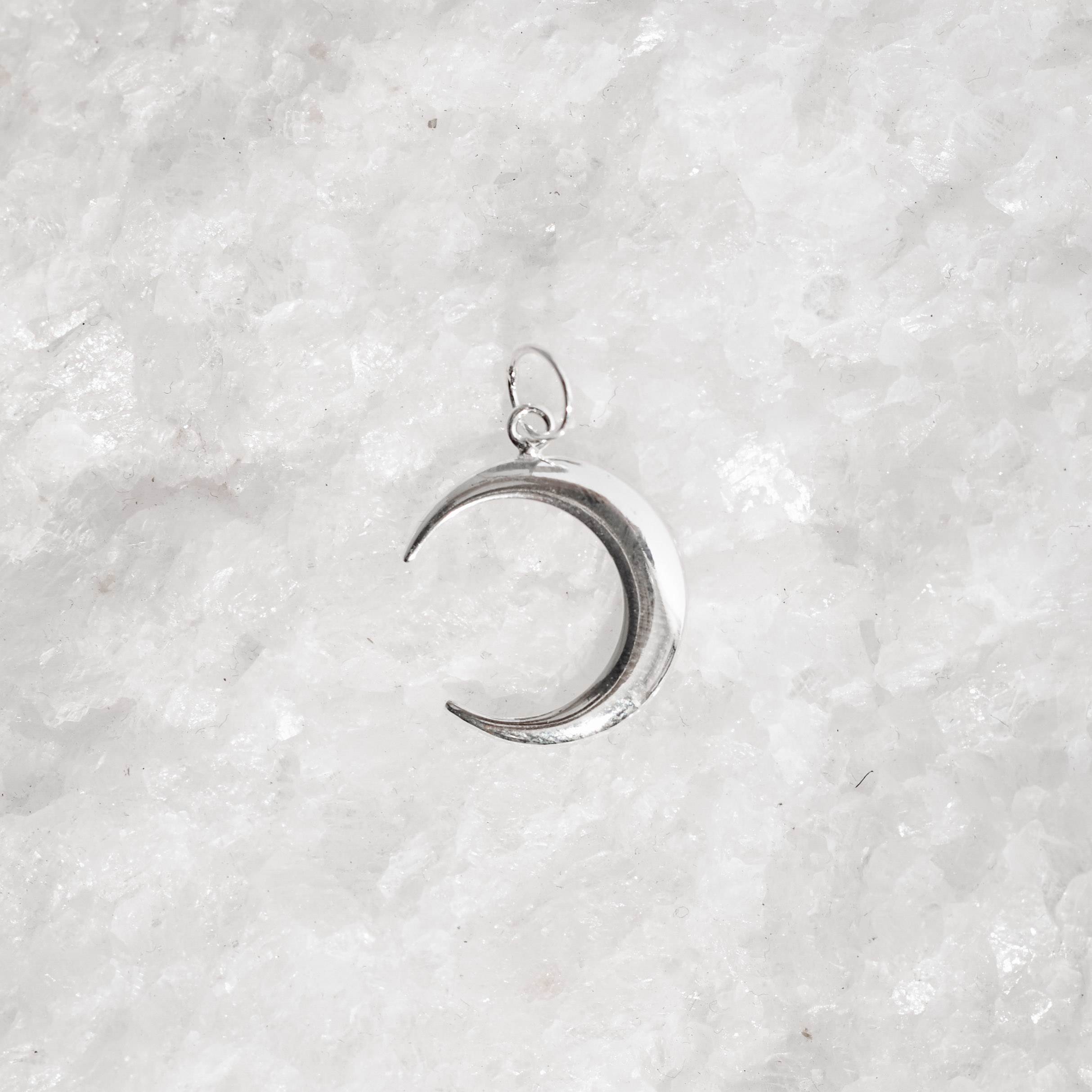 Pingente lua fina 16mm