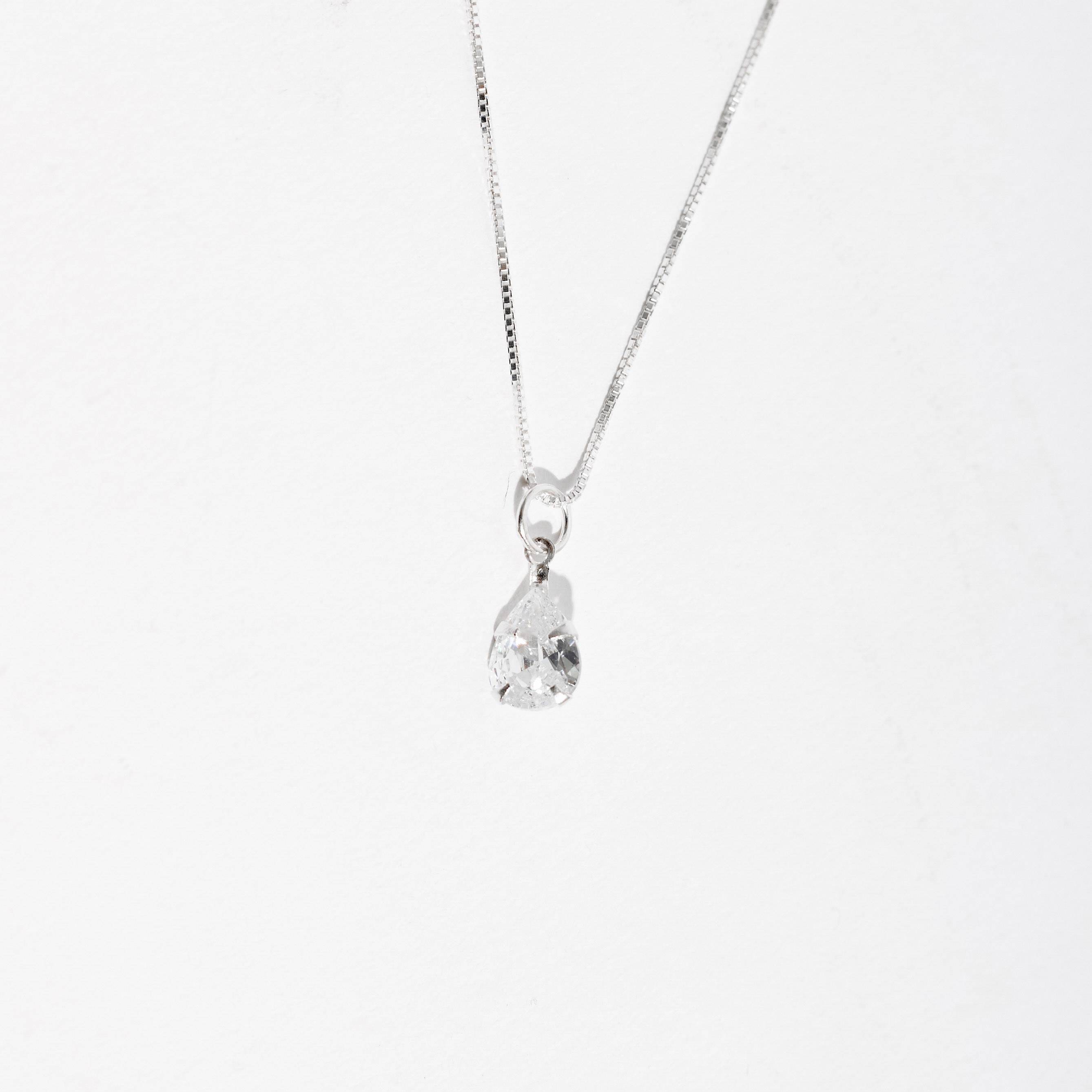 Imagem Secundária Colar pingente zircônia gota 8mm 40cm