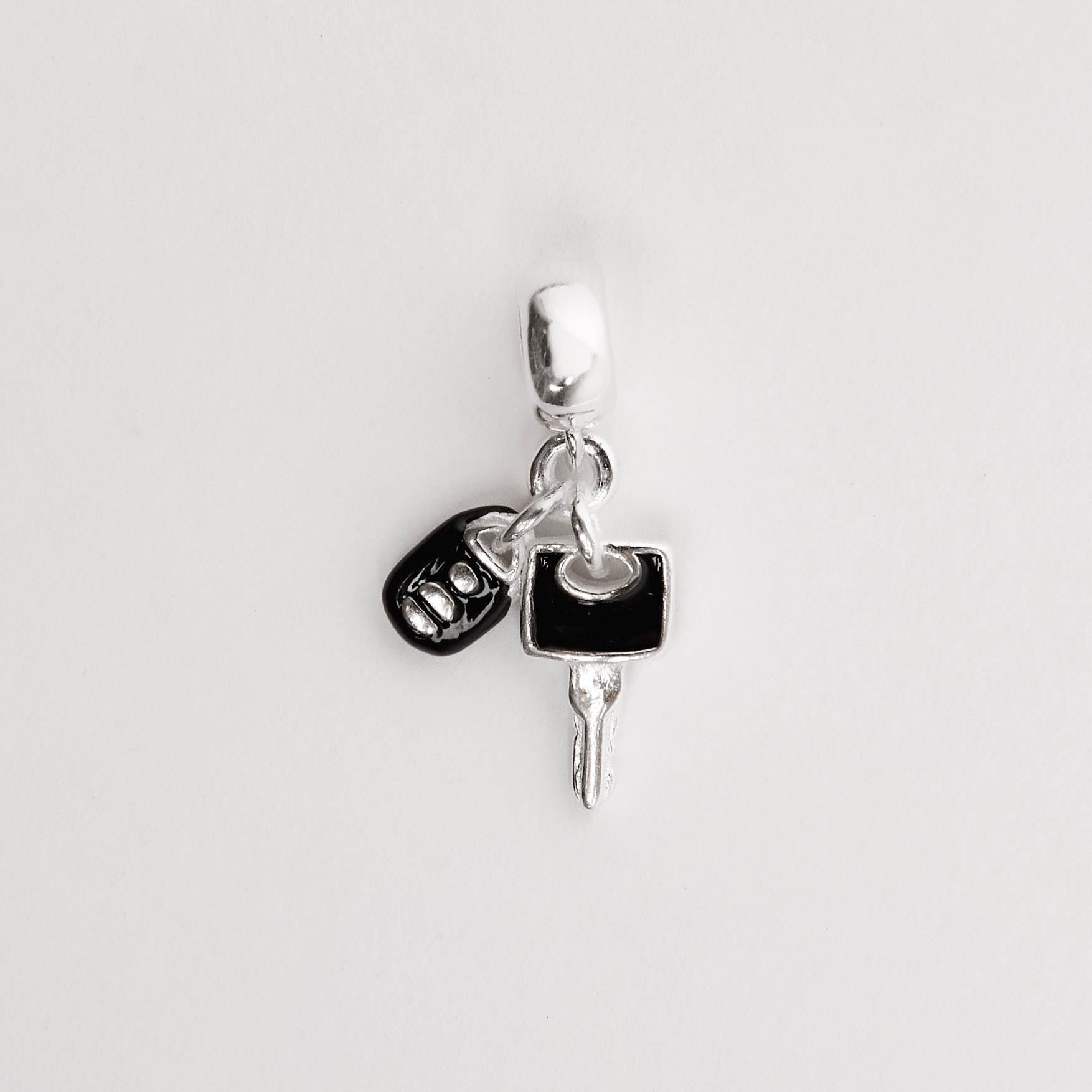 Berloque pingente chave de carro 13mm resina
