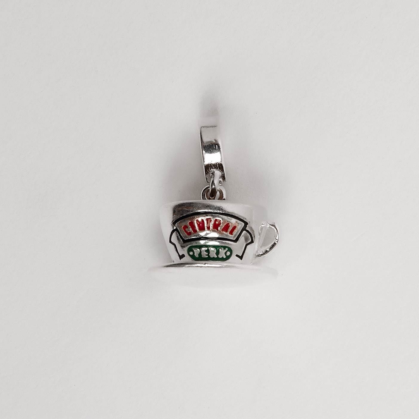 Berloque pingente xícara de café Central Perk Friends 13mm resina