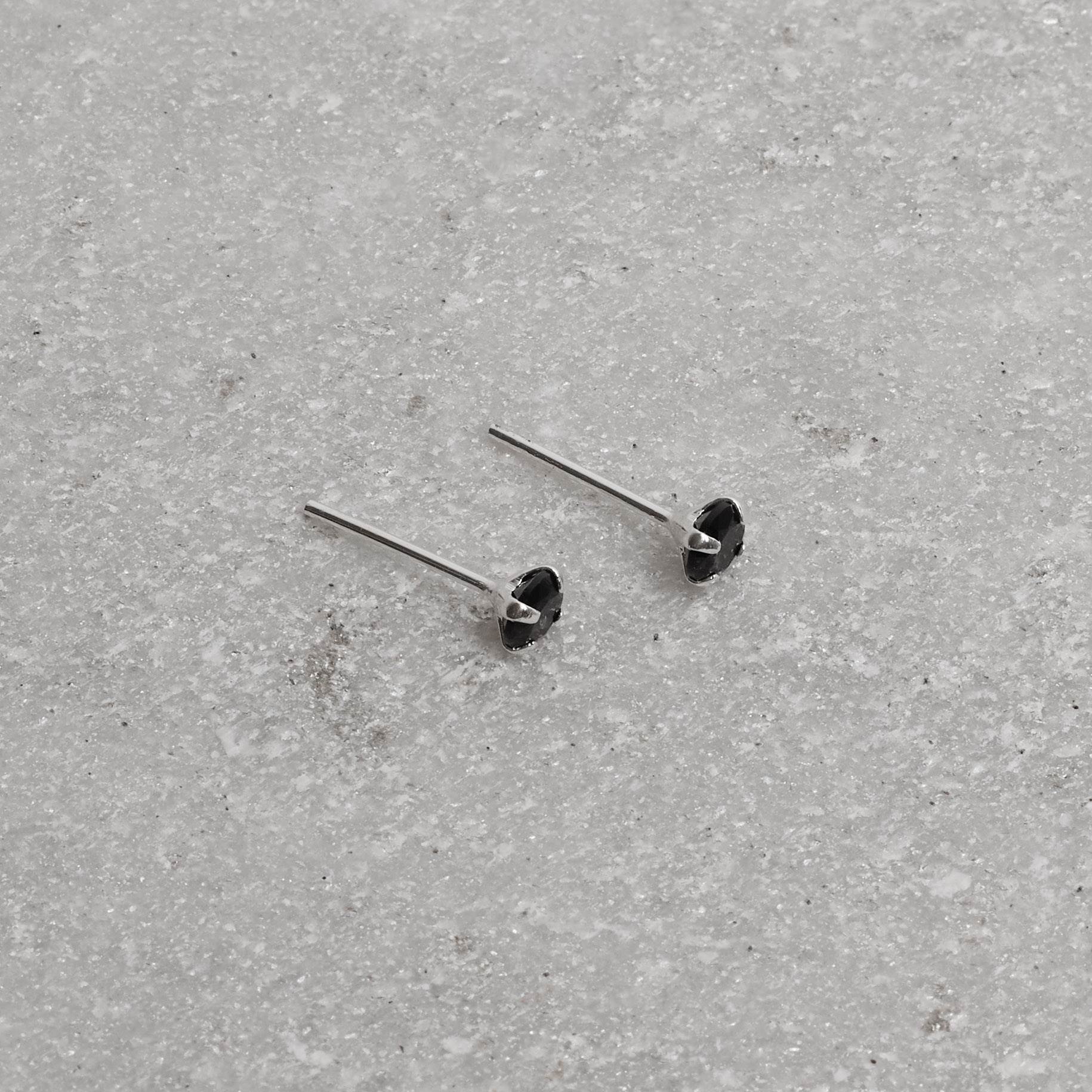 Imagem Secundária Brinco zircônia redonda ônix 4mm