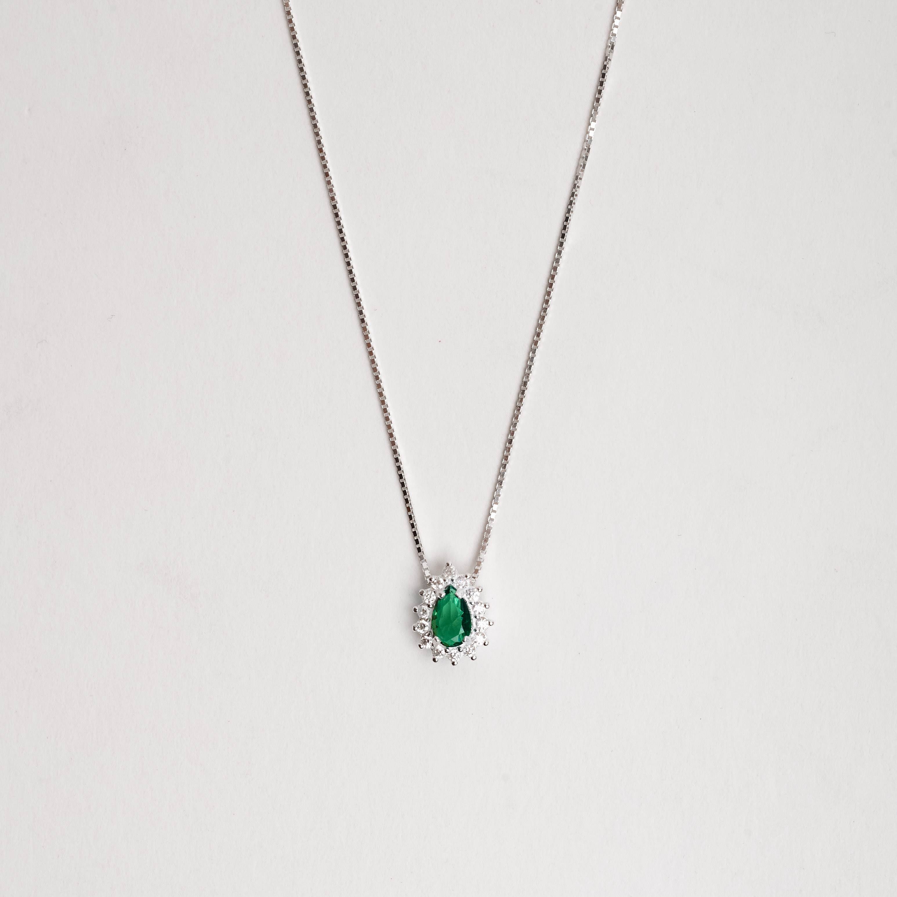 Colar zircônia gota esmeralda com cravejado 10mm 45cm