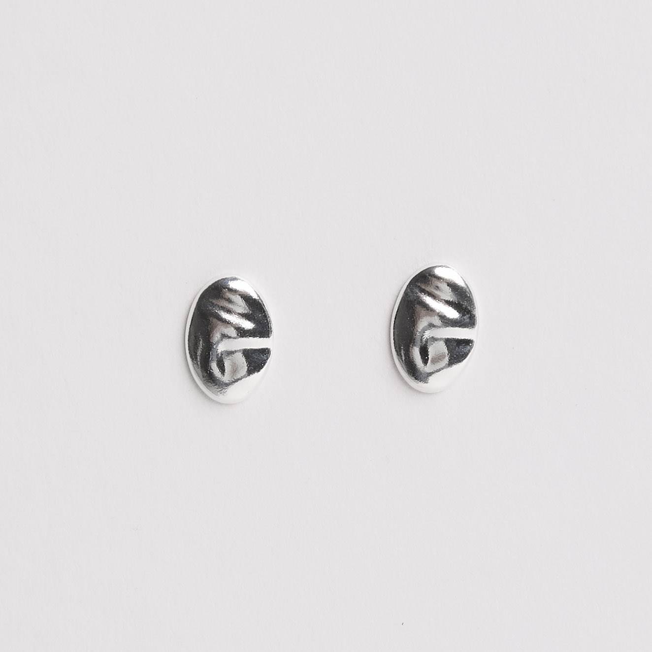 Brinco oval ondulado 10mm