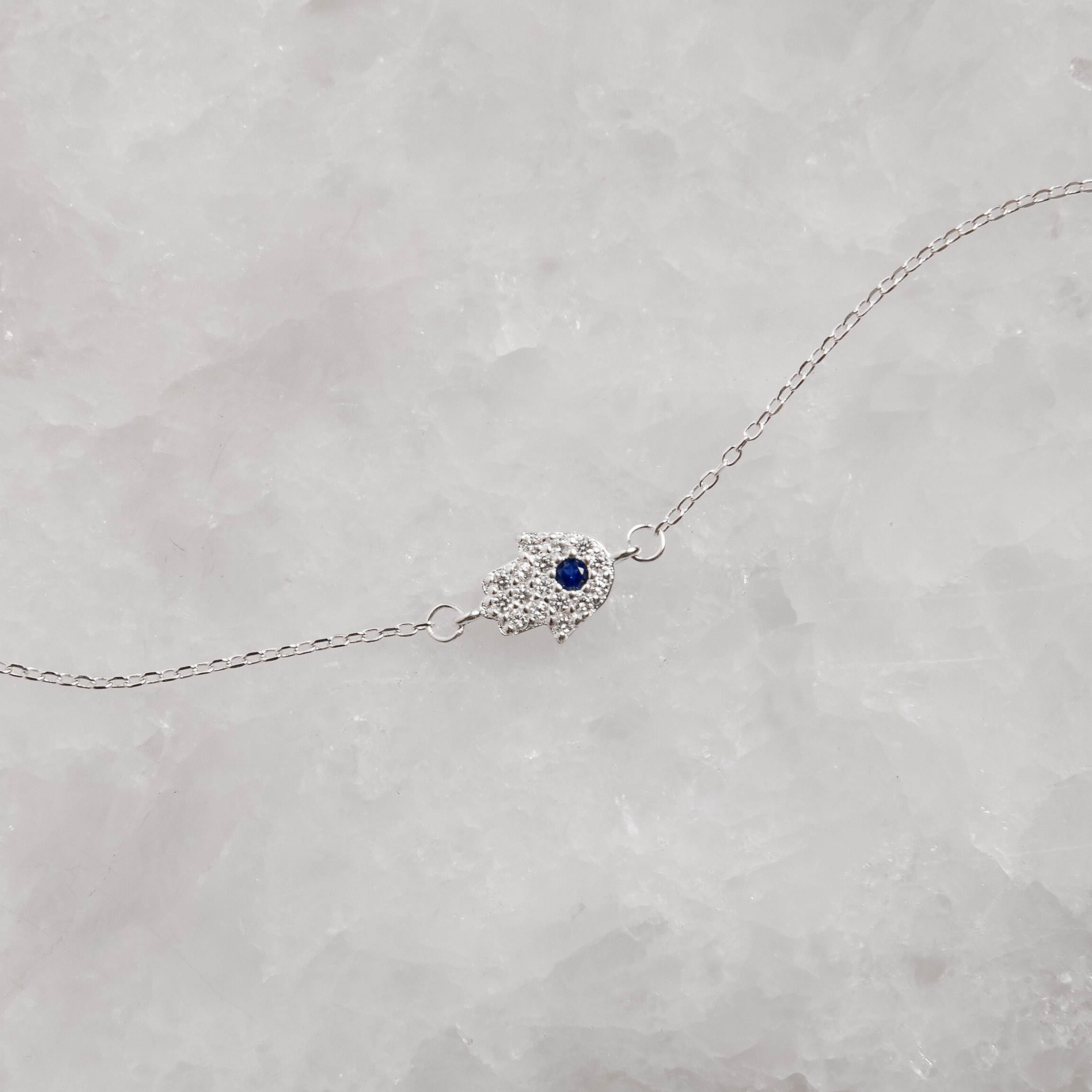 Pulseira entremeio mão cravejada 8mm detalhe zircônia azul 16+4cm