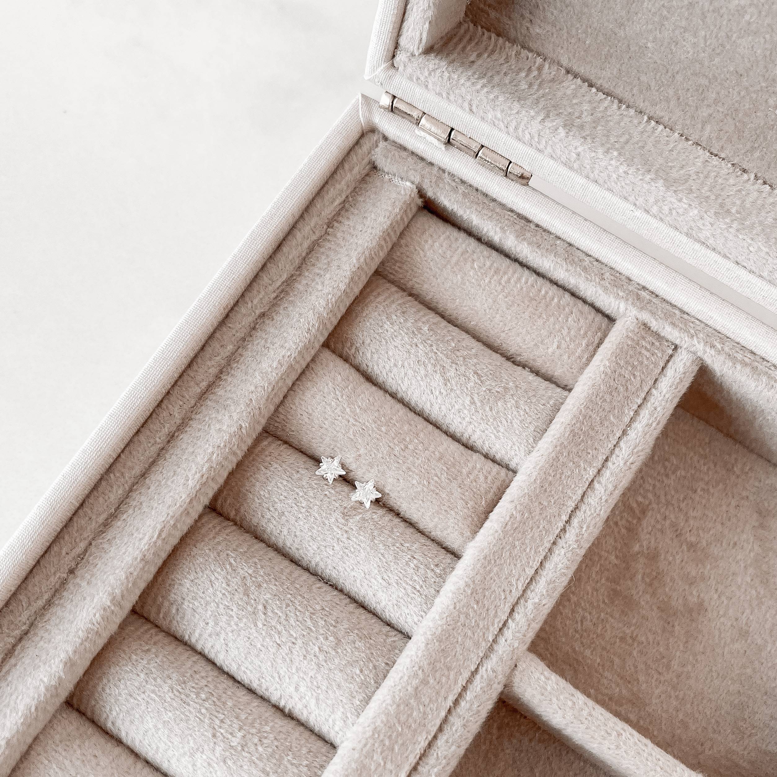 Imagem Secundária Brinco zircônia estrela 4mm