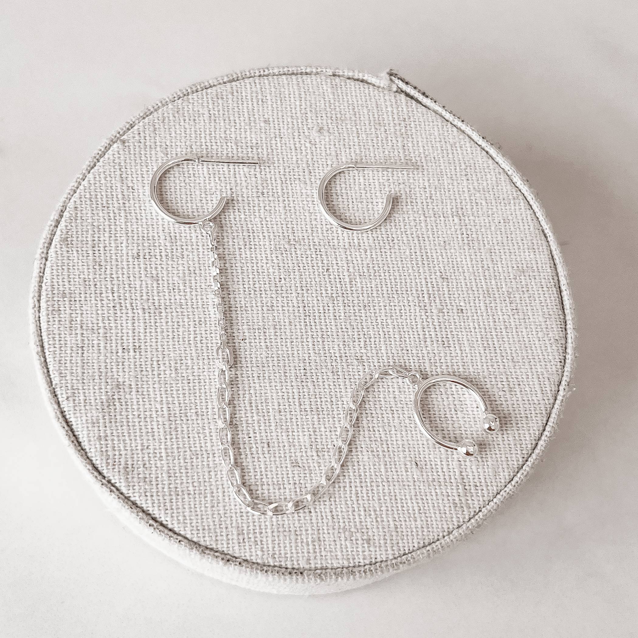 Imagem Argola 13mm tarraxa com corrente piercing fake