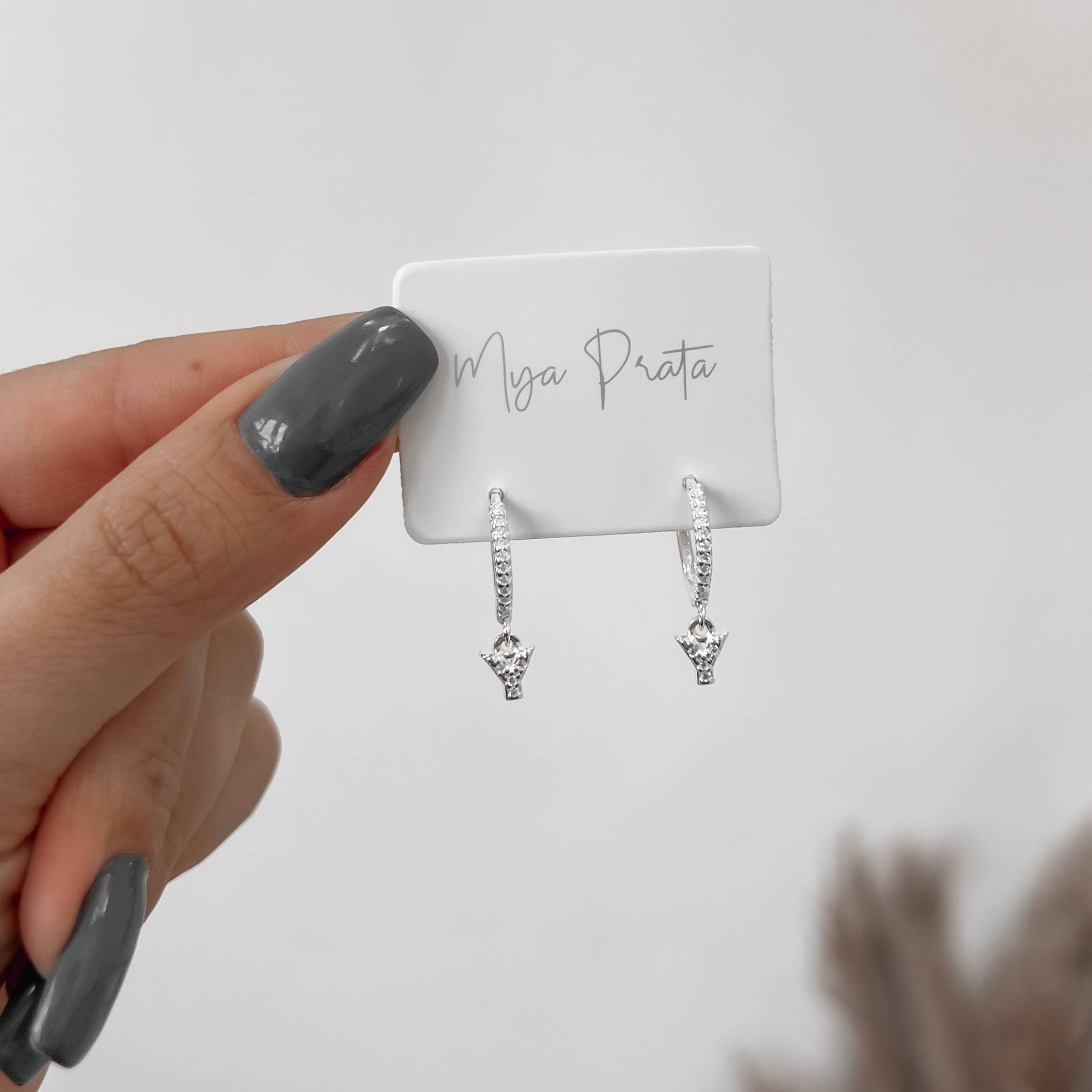 Imagem Secundária Argola click cravejada 14mm pingente letra Y