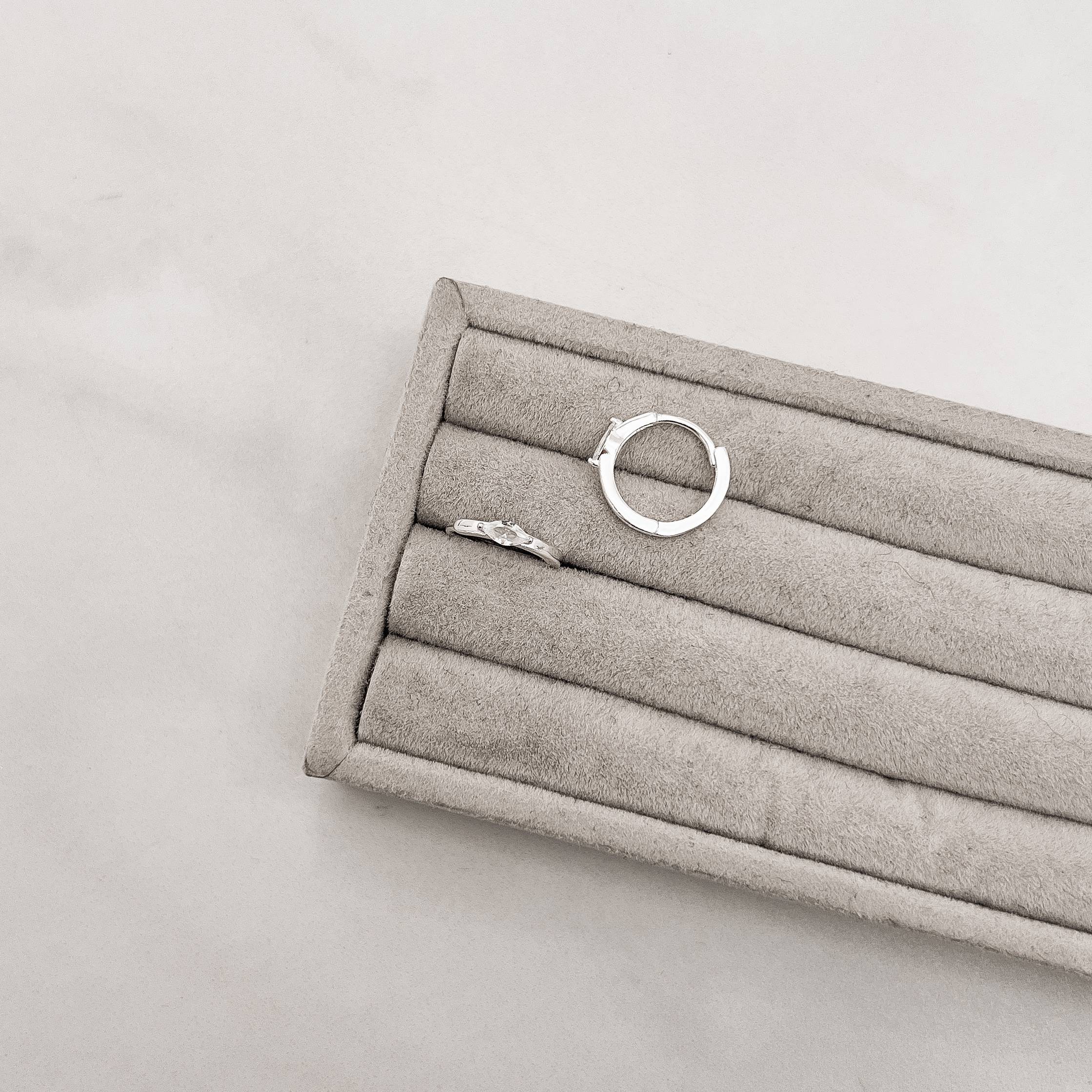 Argola click 13mm detalhe zircônia navete