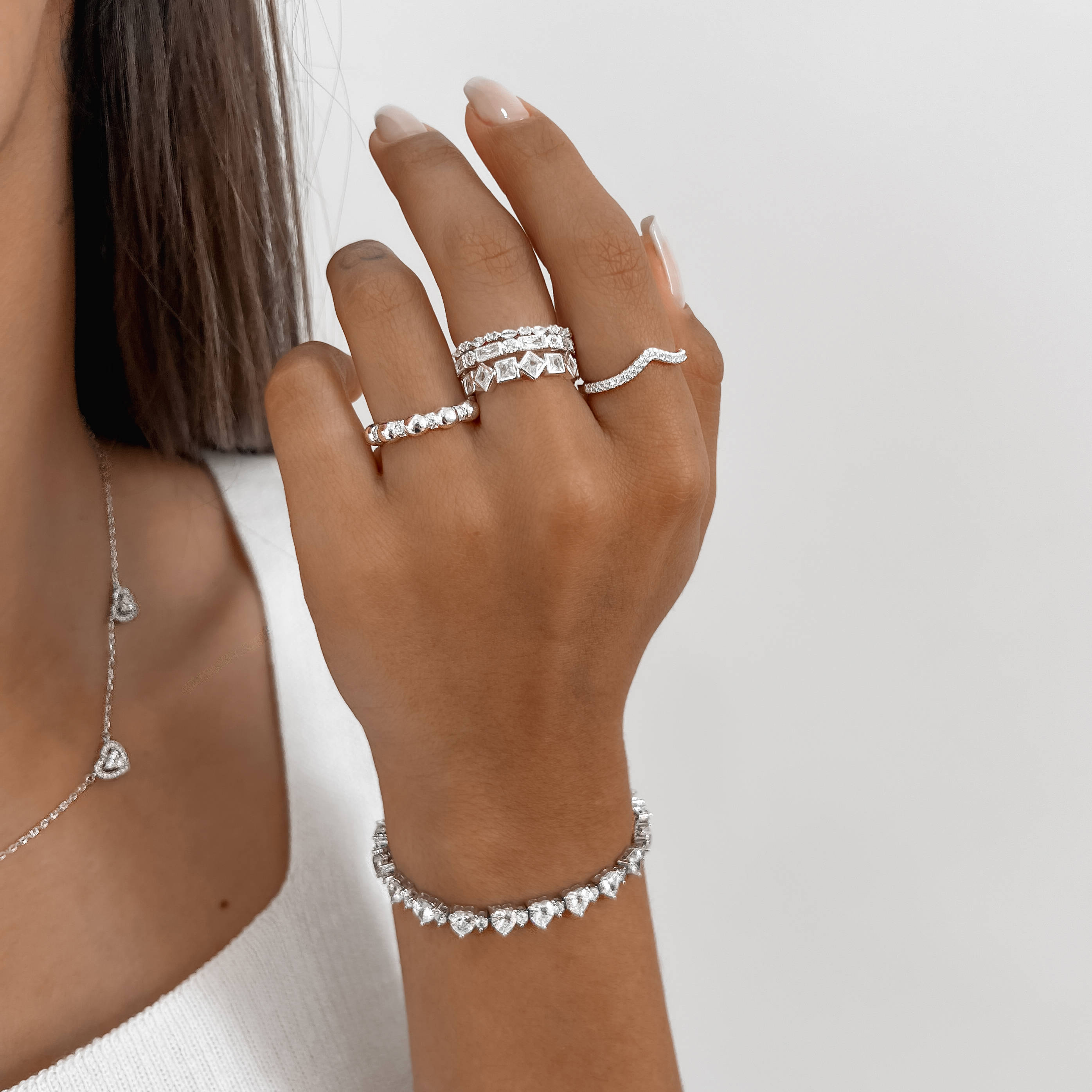 Imagem Secundária Pulseira Riviera zircônias coração e redonda 5.5 fecho gaveta 18cm ródio