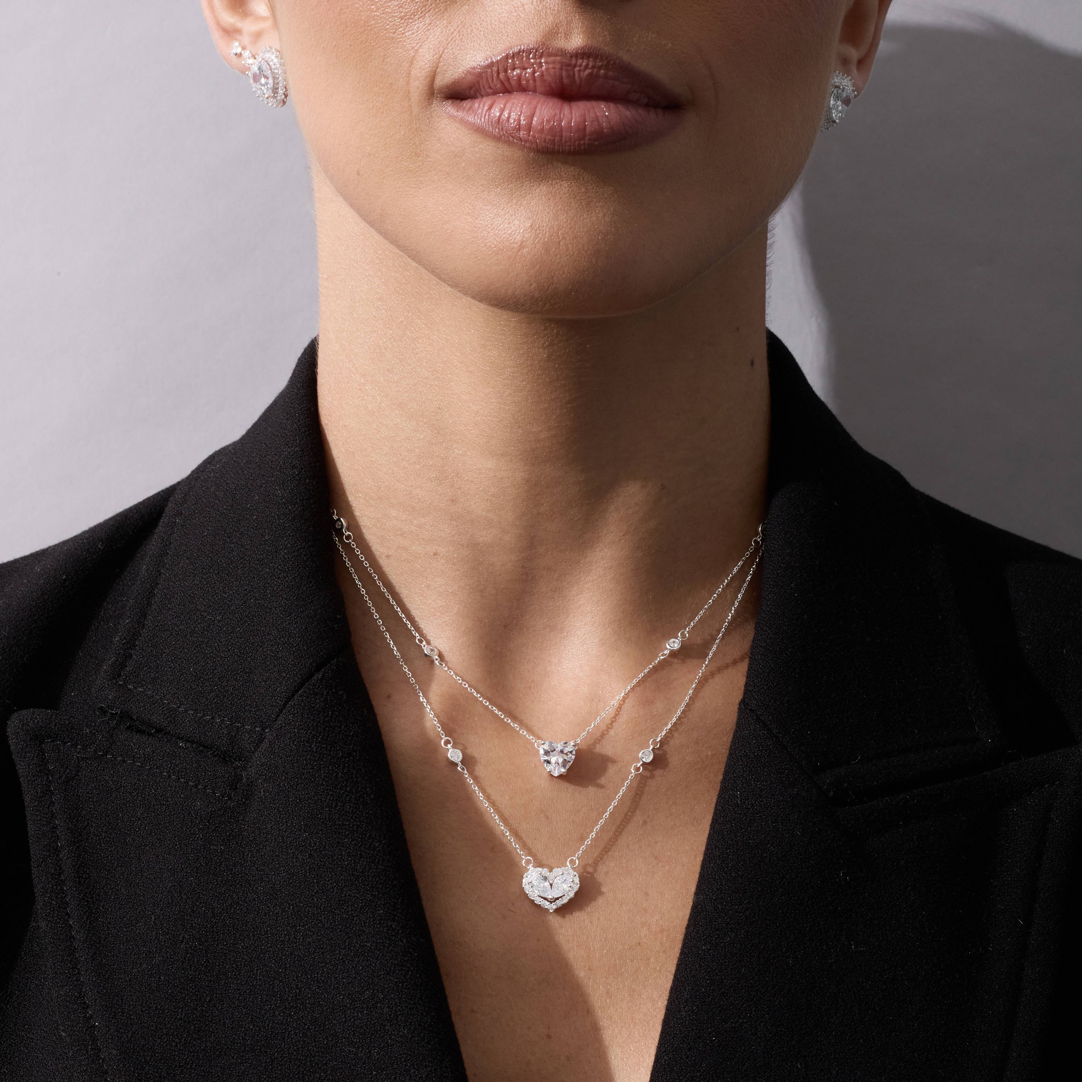 Imagem Secundária Colar coração cravejado 13mm com entremeios zircônias 40+5cm