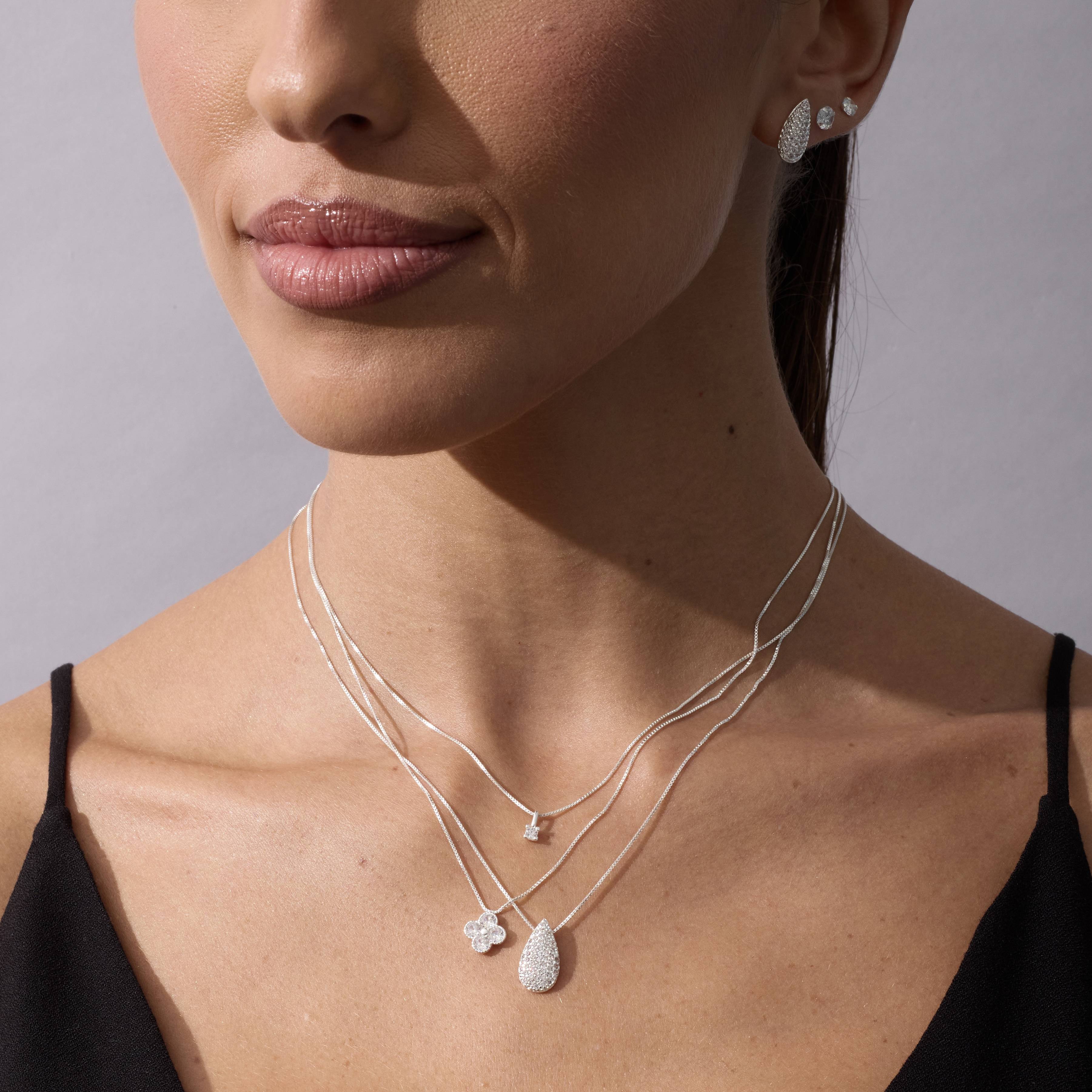 Imagem Secundária Colar pingente trevo cravejado 9mm 45+5cm