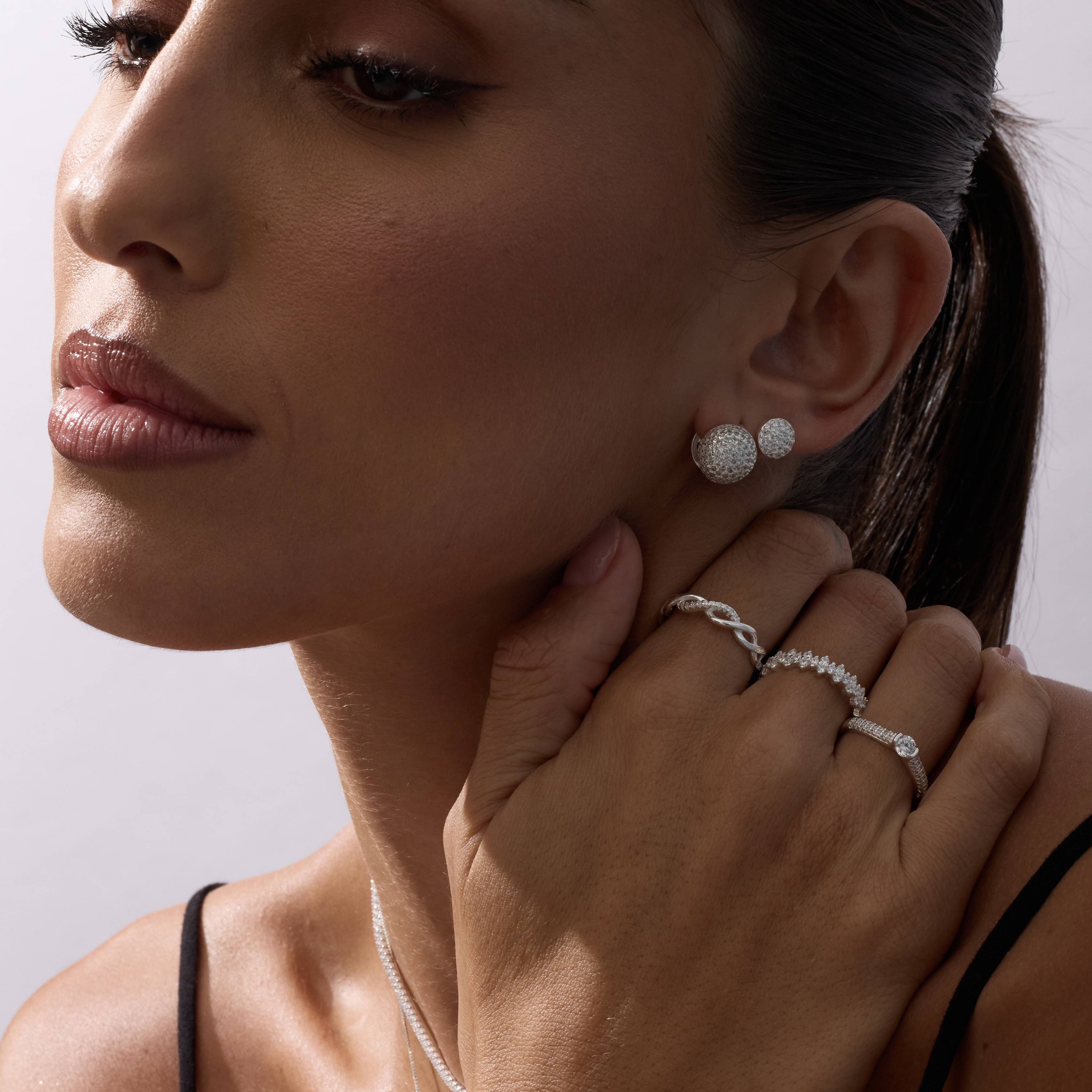 Imagem Secundária Brinco círculo cravejado 6mm