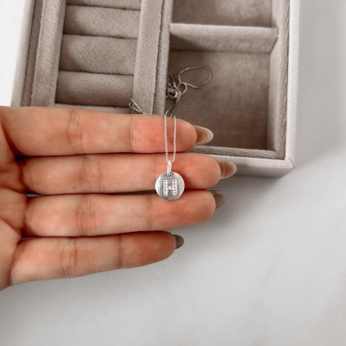 Colar pingente medalha letra H cravejada 15mm 45cm