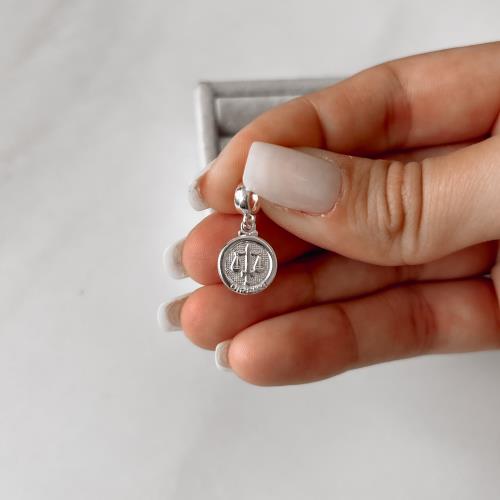 Berloque pingente medalha Direito 14mm