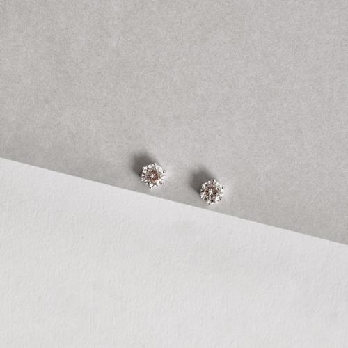 Brinco moissanite redondo cristal 5mm ródio