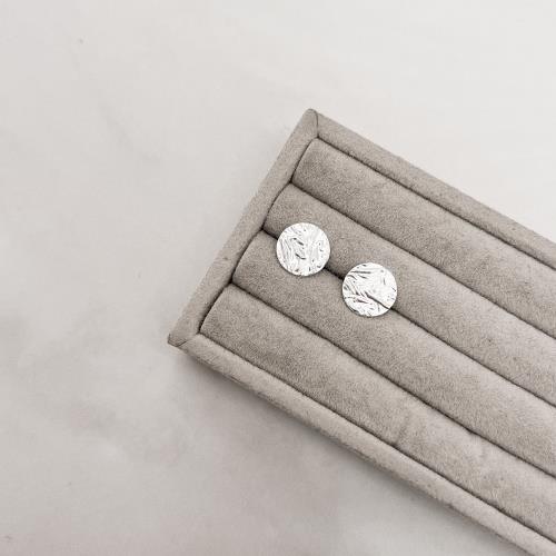 Brinco circulo detalhe texturizado 11mm