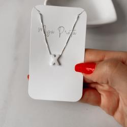 Colar madrepérola letra X 45cm