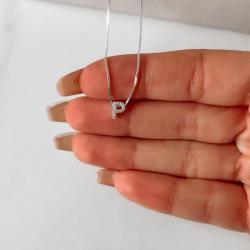 Colar letra P cravejada 6mm 45cm