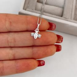 Colar pingente abelha detalhe zircônias 10mm 40cm