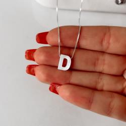 Colar madrepérola letra D 45cm
