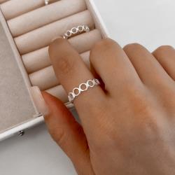 Anel círculos vazados