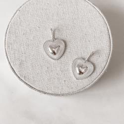 Pingente coração detalhe desenhado 17mm